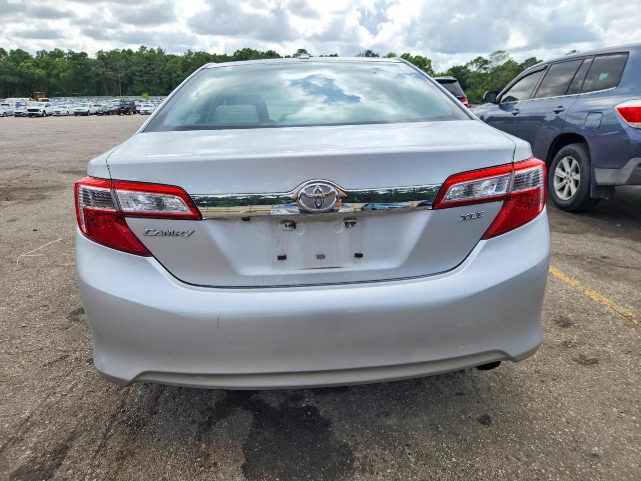 2014 Toyota Camry Xle Silver vin: 4T4BF1FK0ER422891