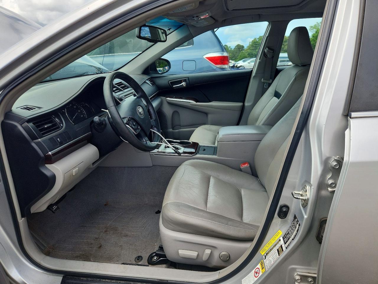 2014 Toyota Camry Xle Silver vin: 4T4BF1FK0ER422891