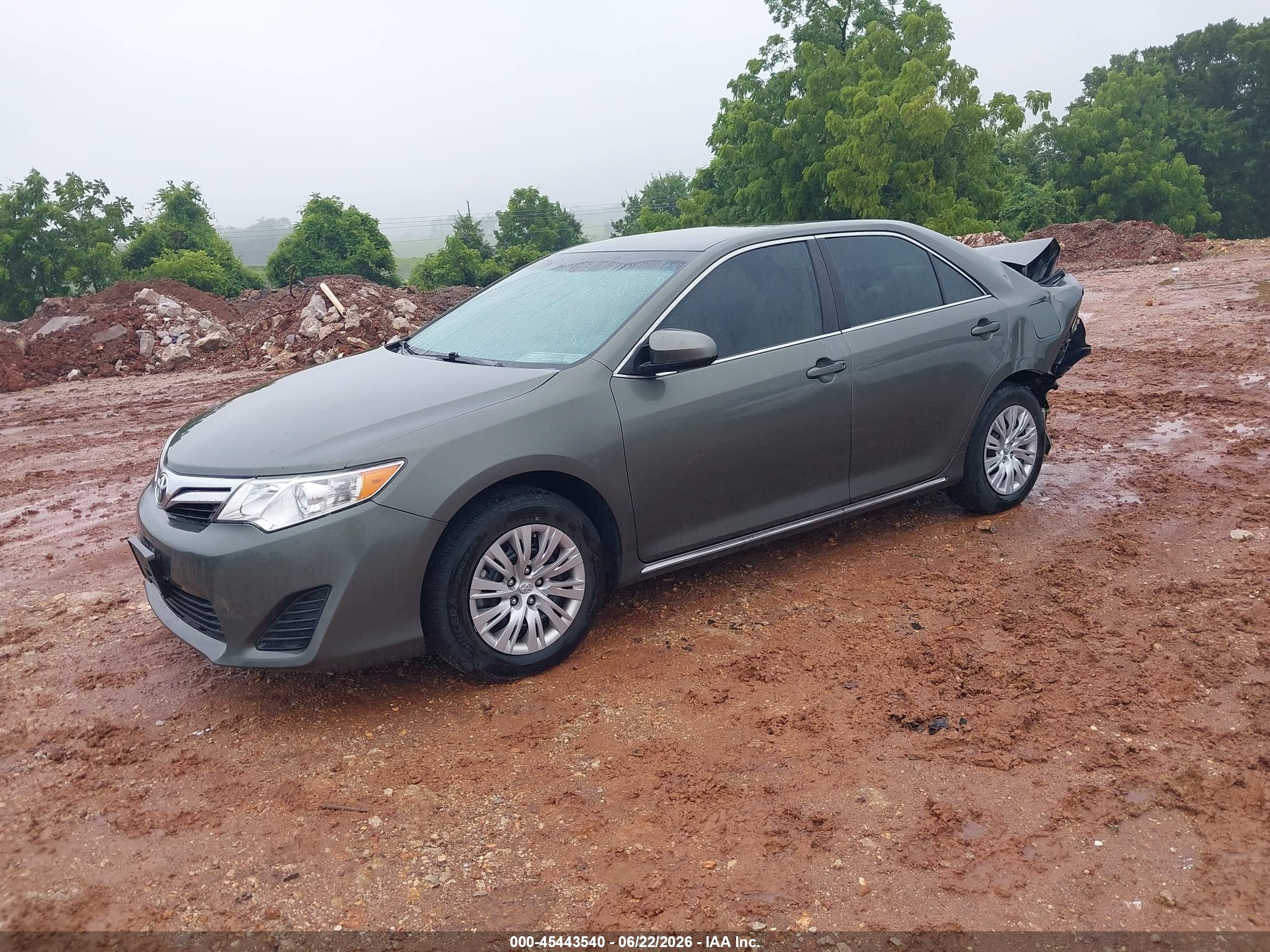 2014 Toyota Camry Le Gray vin: 4T4BF1FK0ER426200