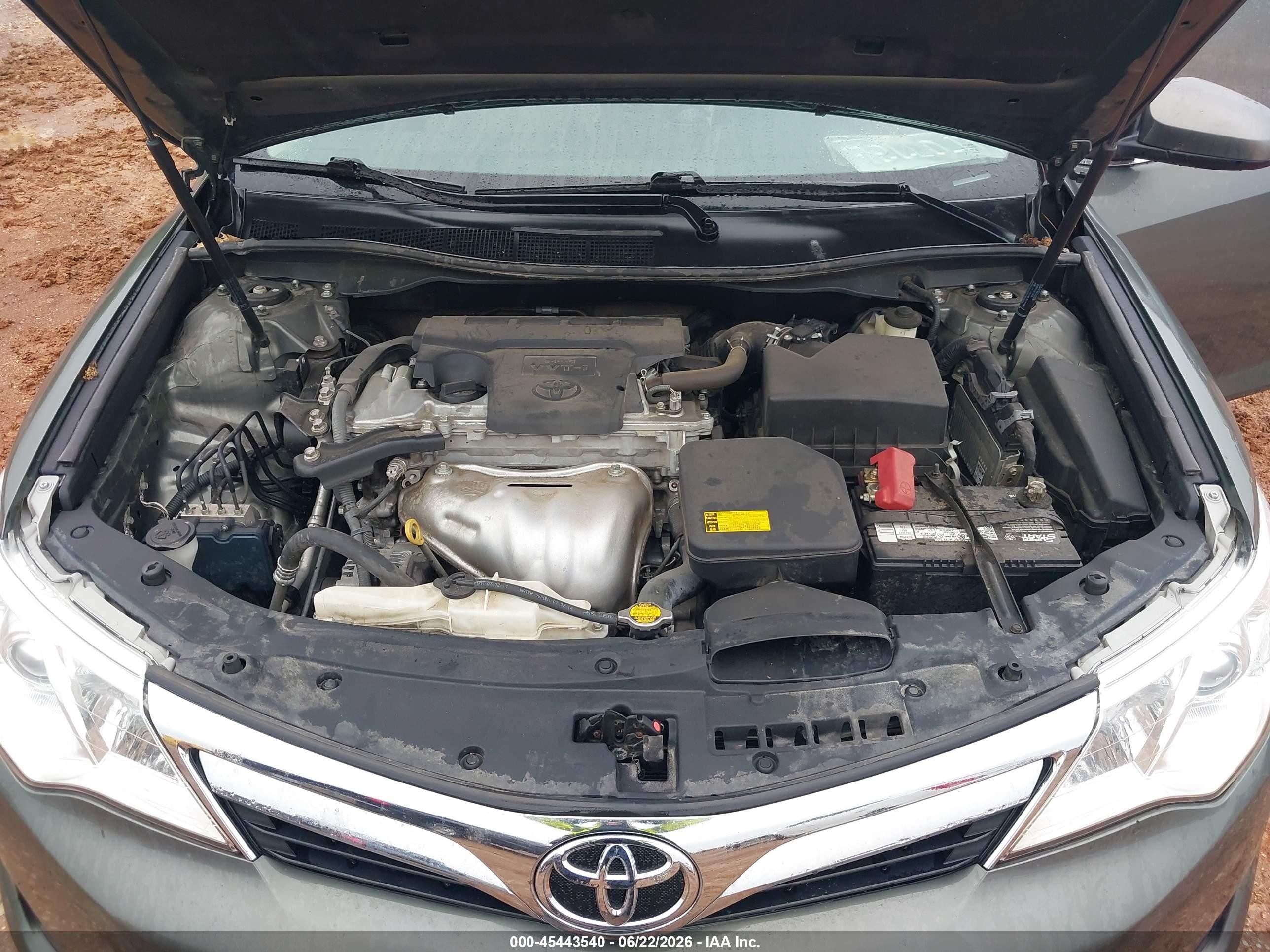 2014 Toyota Camry Le Gray vin: 4T4BF1FK0ER426200