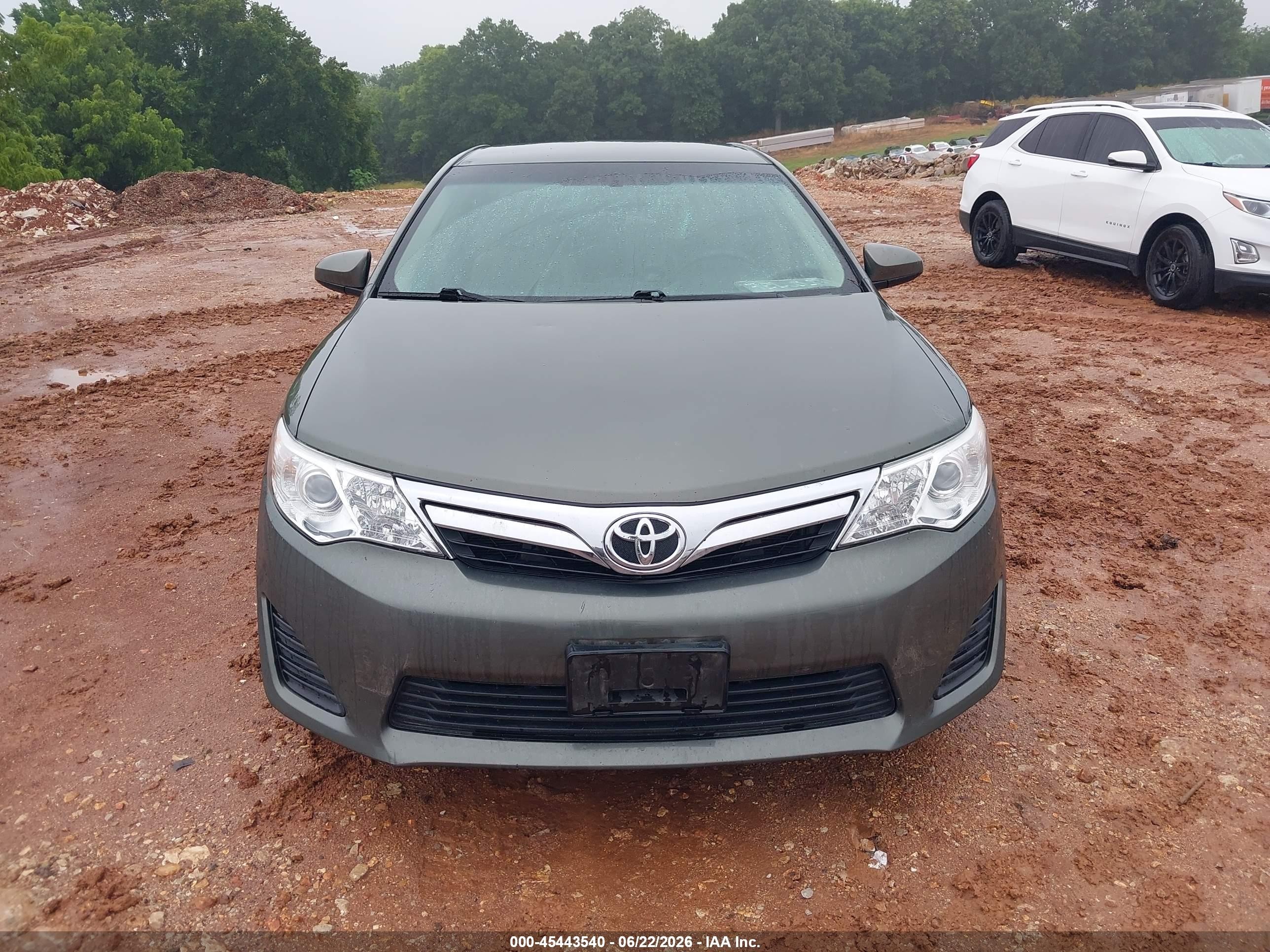 2014 Toyota Camry Le Gray vin: 4T4BF1FK0ER426200