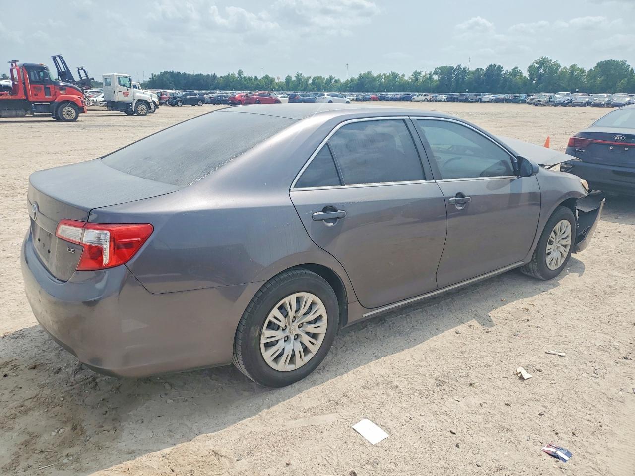 2014 Toyota Camry Le Gray vin: 4T4BF1FK0ER436645