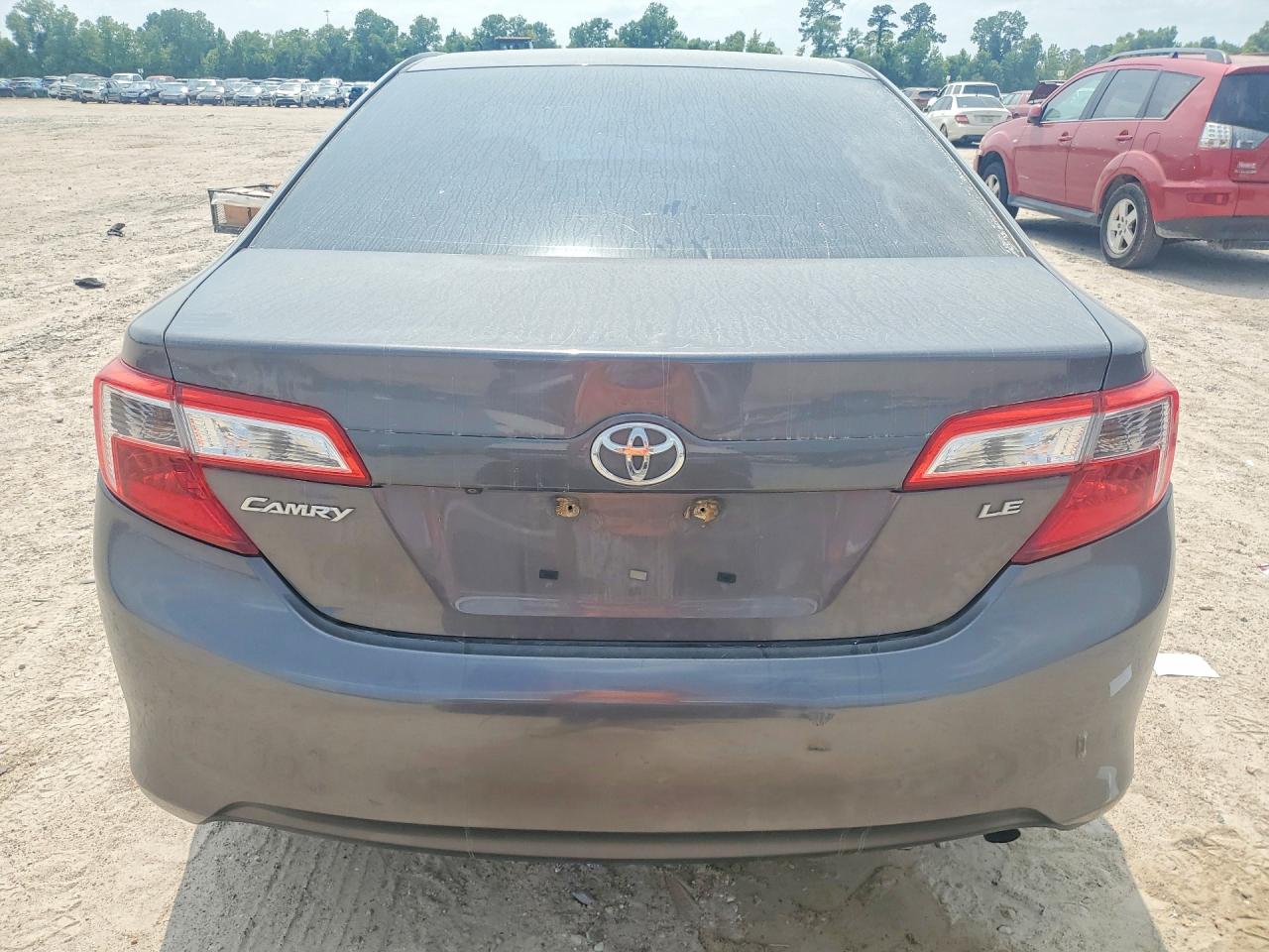 2014 Toyota Camry Le Gray vin: 4T4BF1FK0ER436645