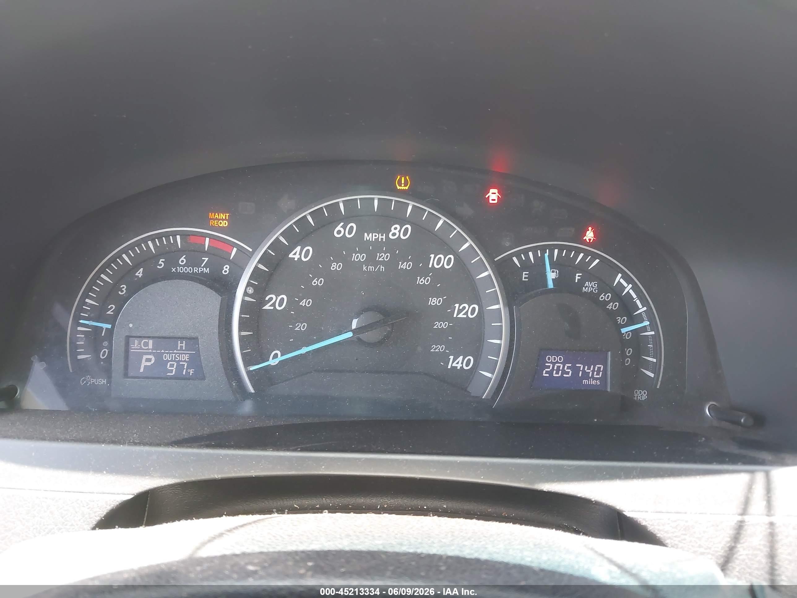 2014 Toyota Camry Le Серебряный vin: 4T4BF1FK0ER442669