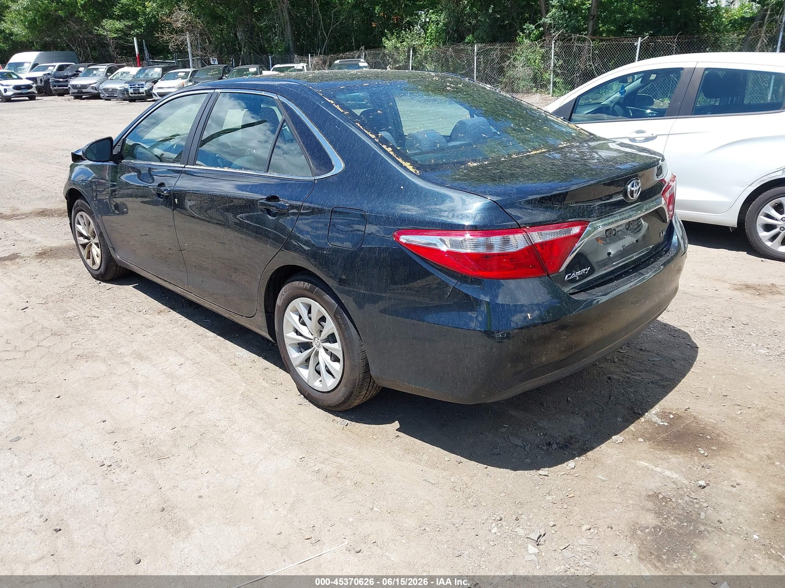 2015 Toyota Camry Le Синий vin: 4T4BF1FK0FR450384