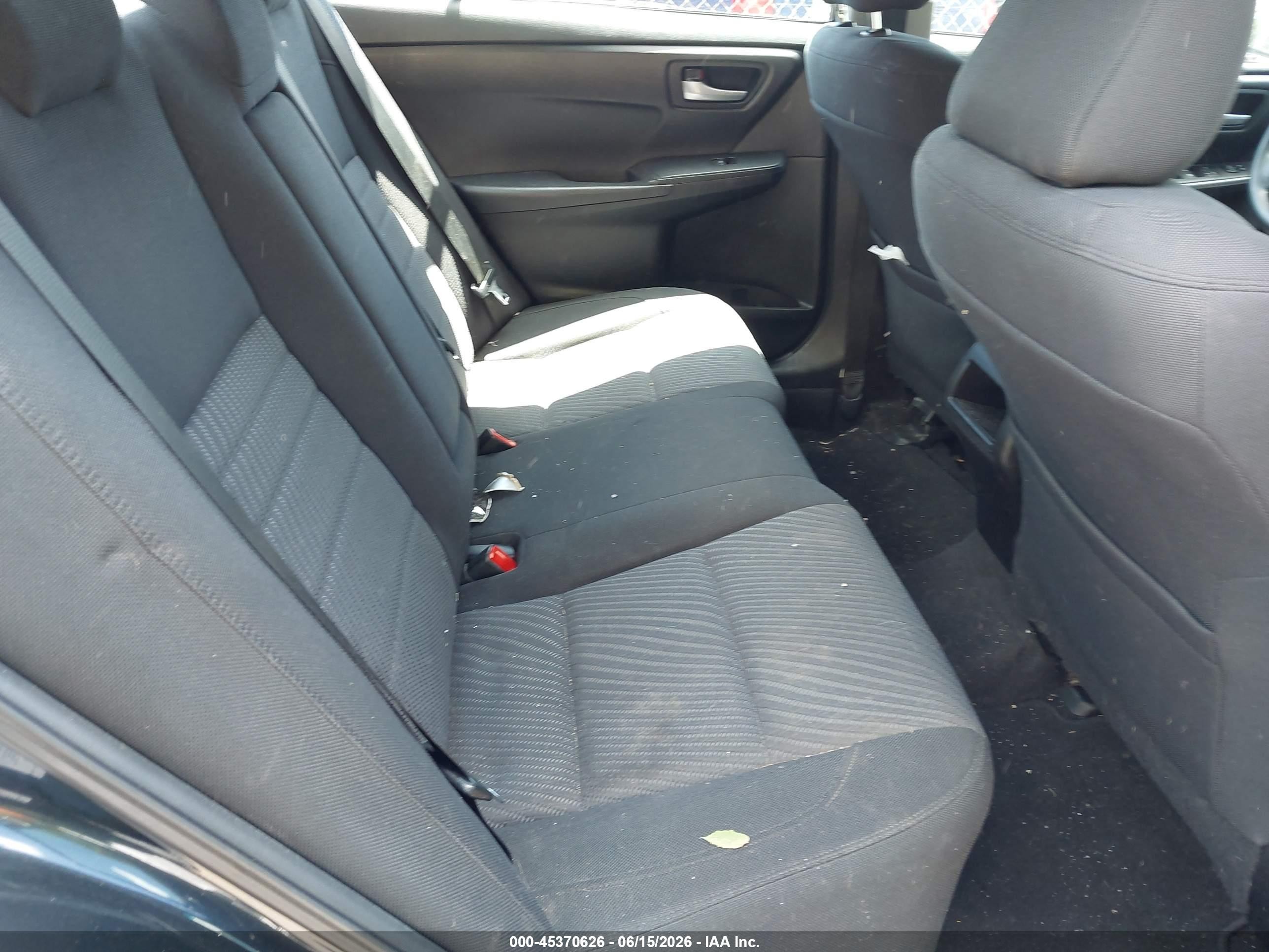 2015 Toyota Camry Le Синий vin: 4T4BF1FK0FR450384