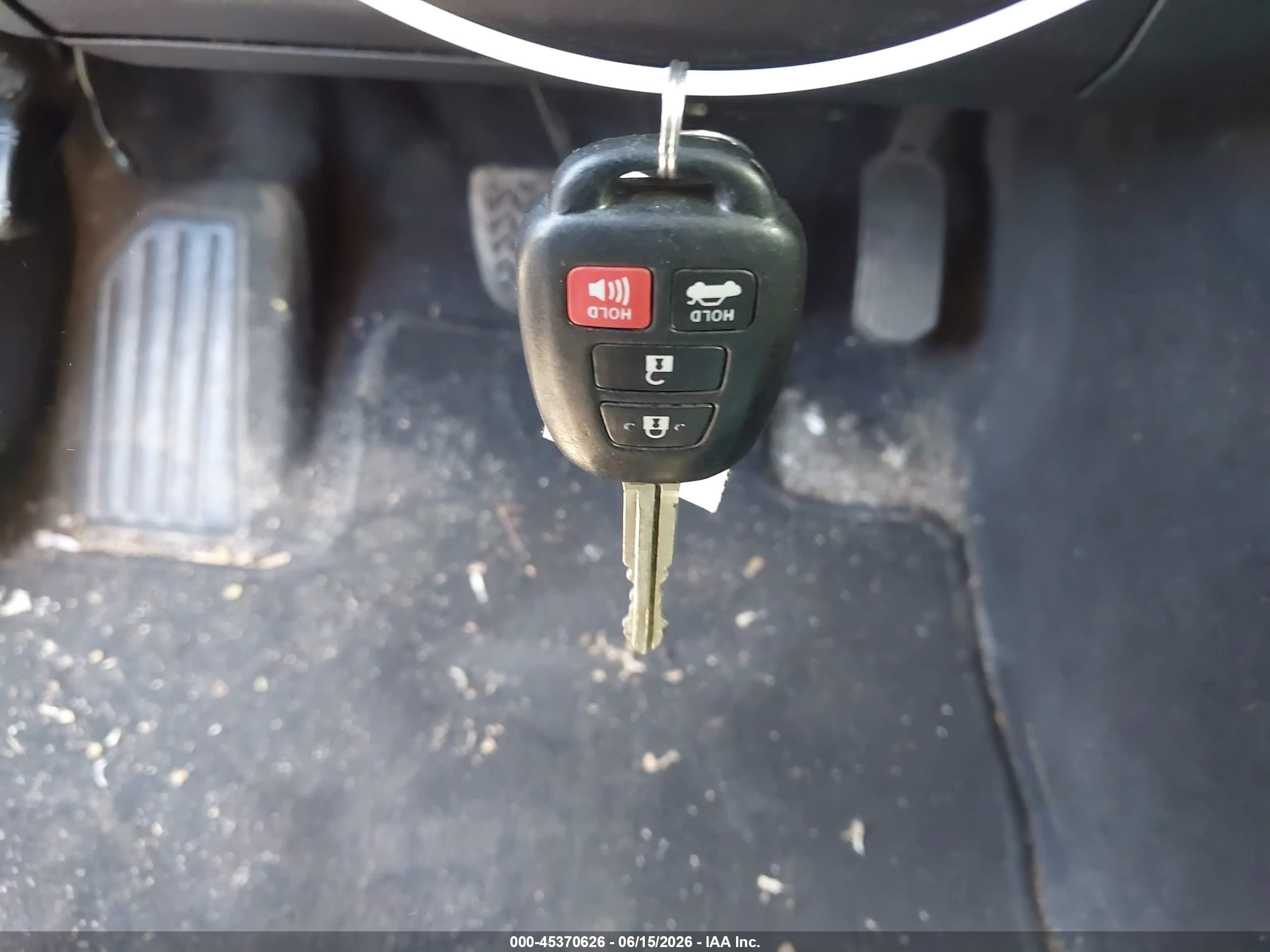 2015 Toyota Camry Le Синий vin: 4T4BF1FK0FR450384