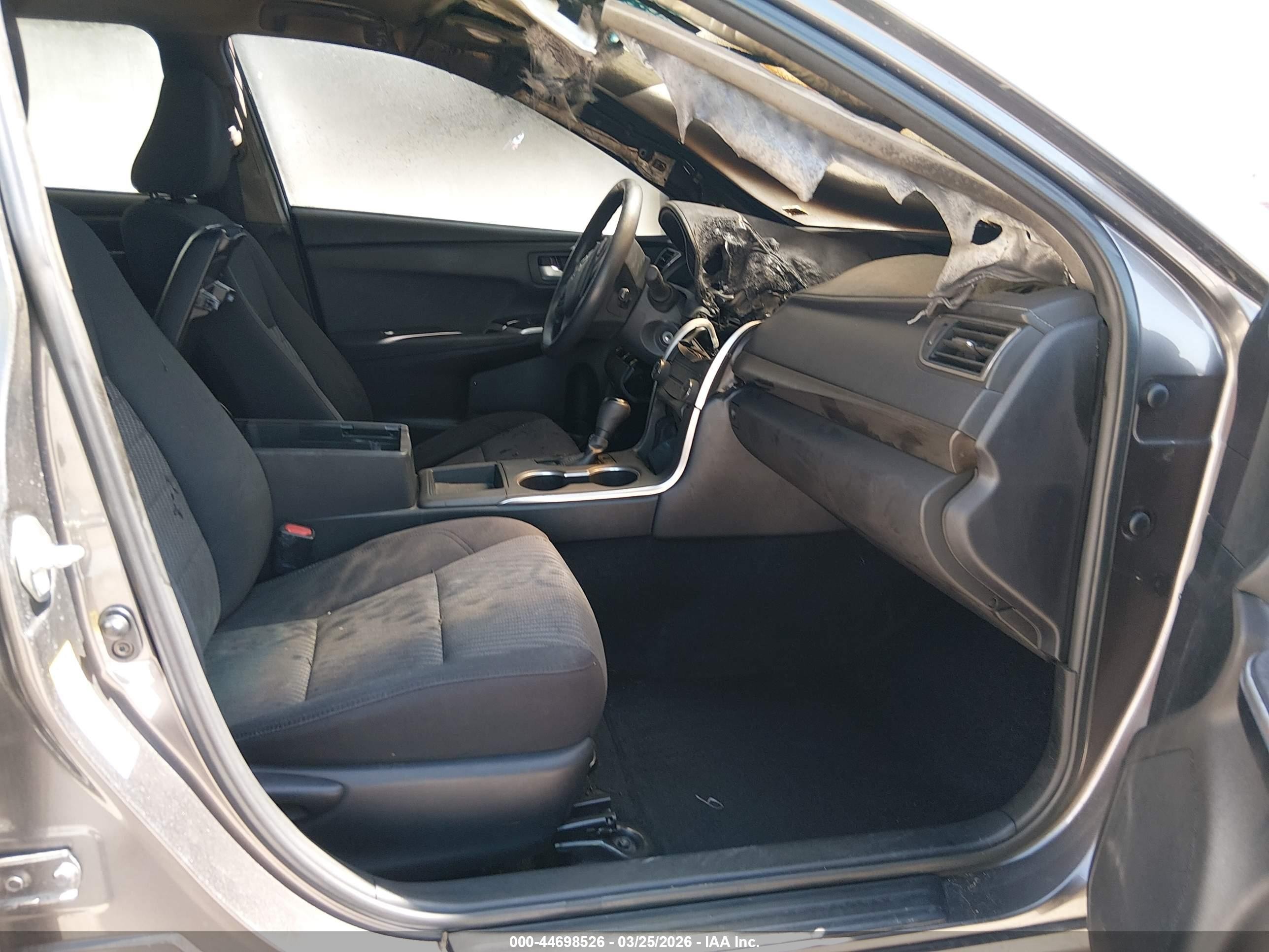 2015 Toyota Camry Le Gray vin: 4T4BF1FK0FR452815