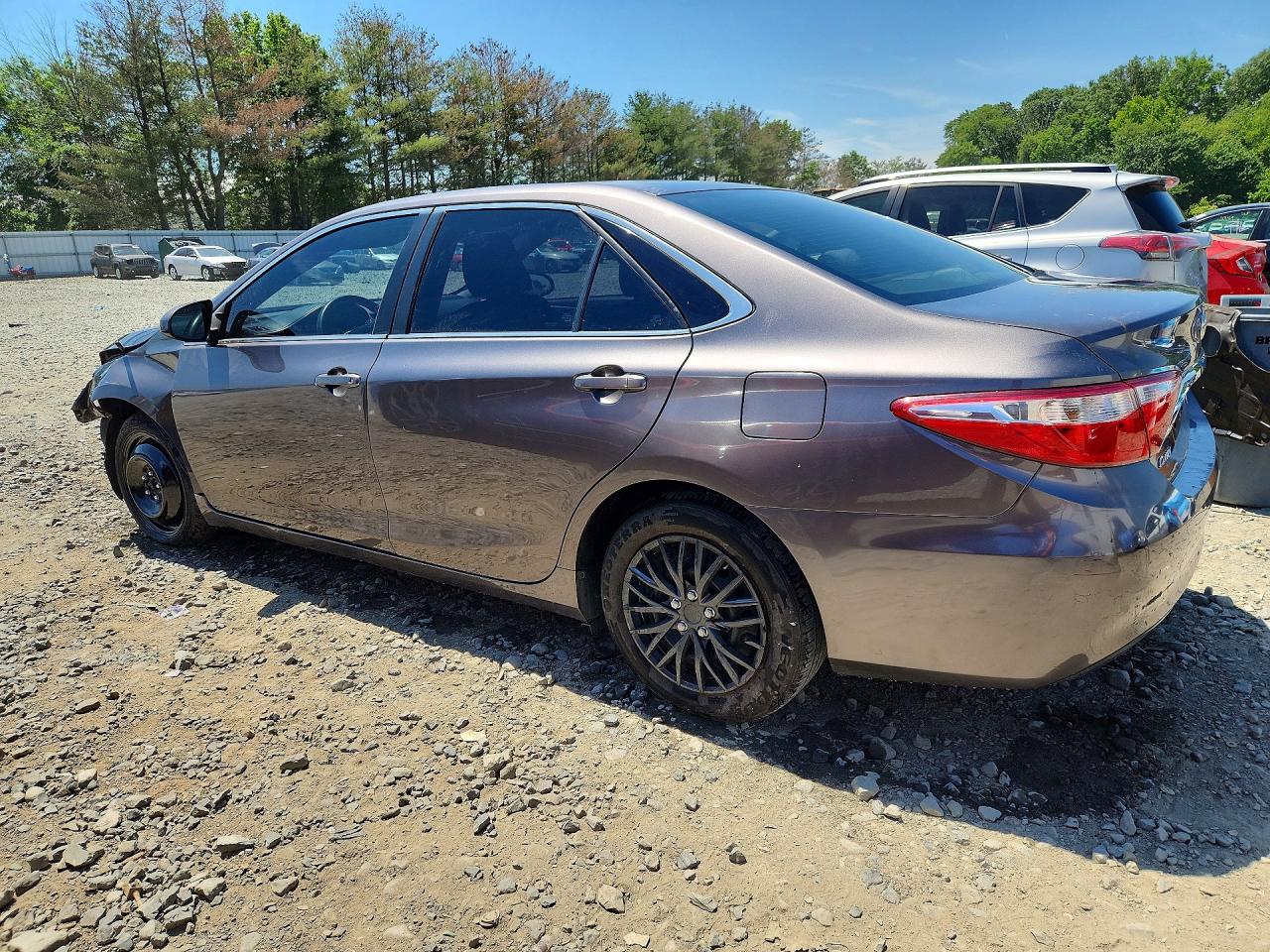 2015 Toyota Camry Le Gray vin: 4T4BF1FK0FR456962