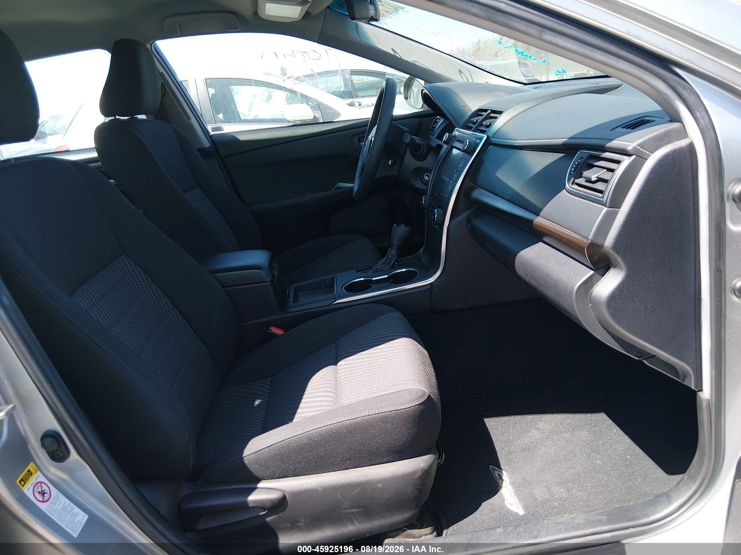 2015 Toyota Camry Le Silver vin: 4T4BF1FK0FR458713