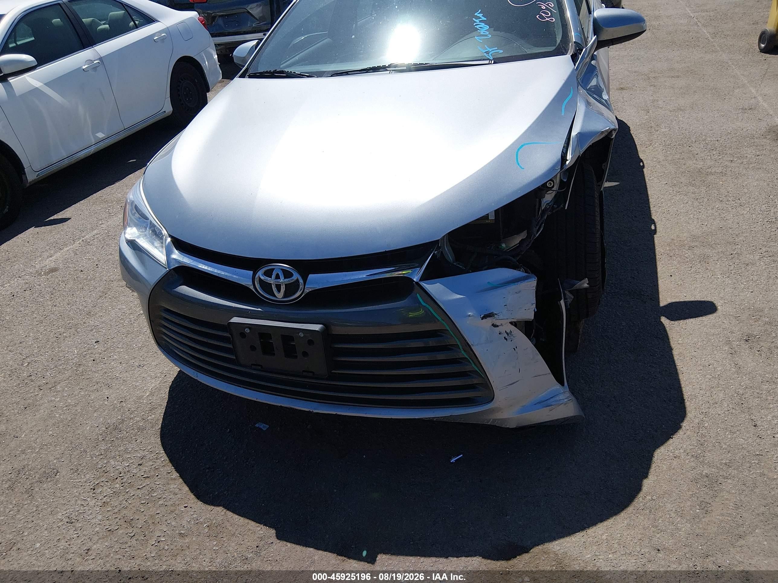 2015 Toyota Camry Le Silver vin: 4T4BF1FK0FR458713