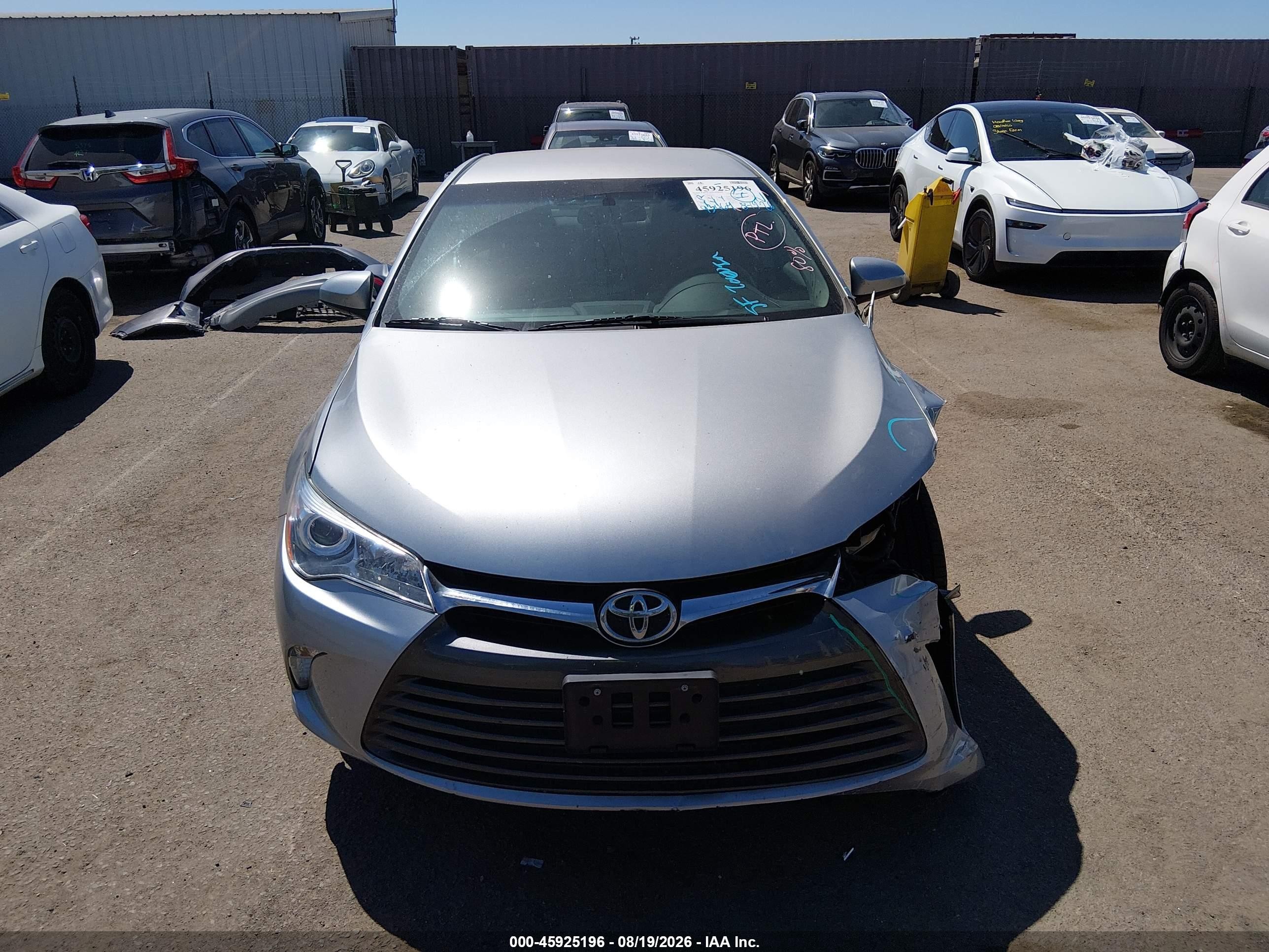 2015 Toyota Camry Le Silver vin: 4T4BF1FK0FR458713