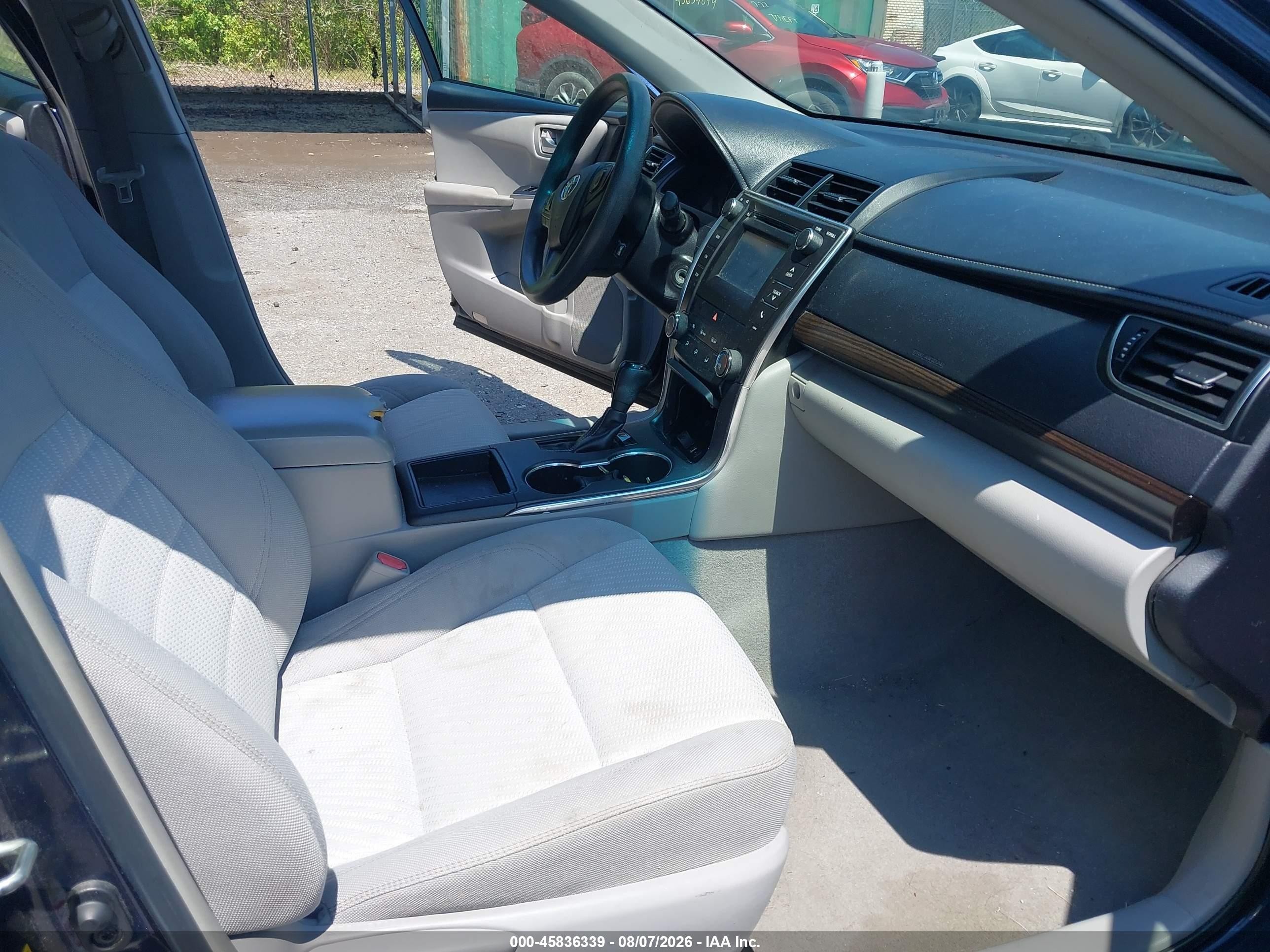 2015 Toyota Camry Le Dark Blue vin: 4T4BF1FK0FR459330