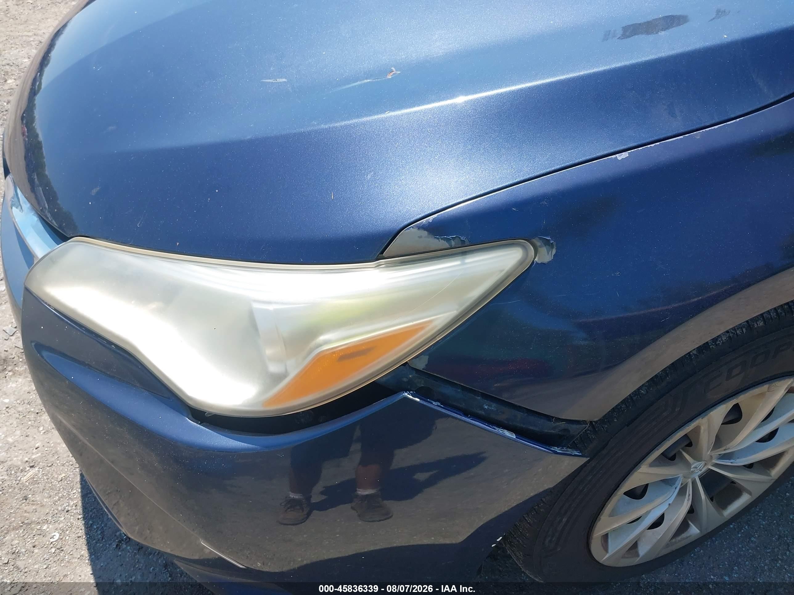 2015 Toyota Camry Le Dark Blue vin: 4T4BF1FK0FR459330