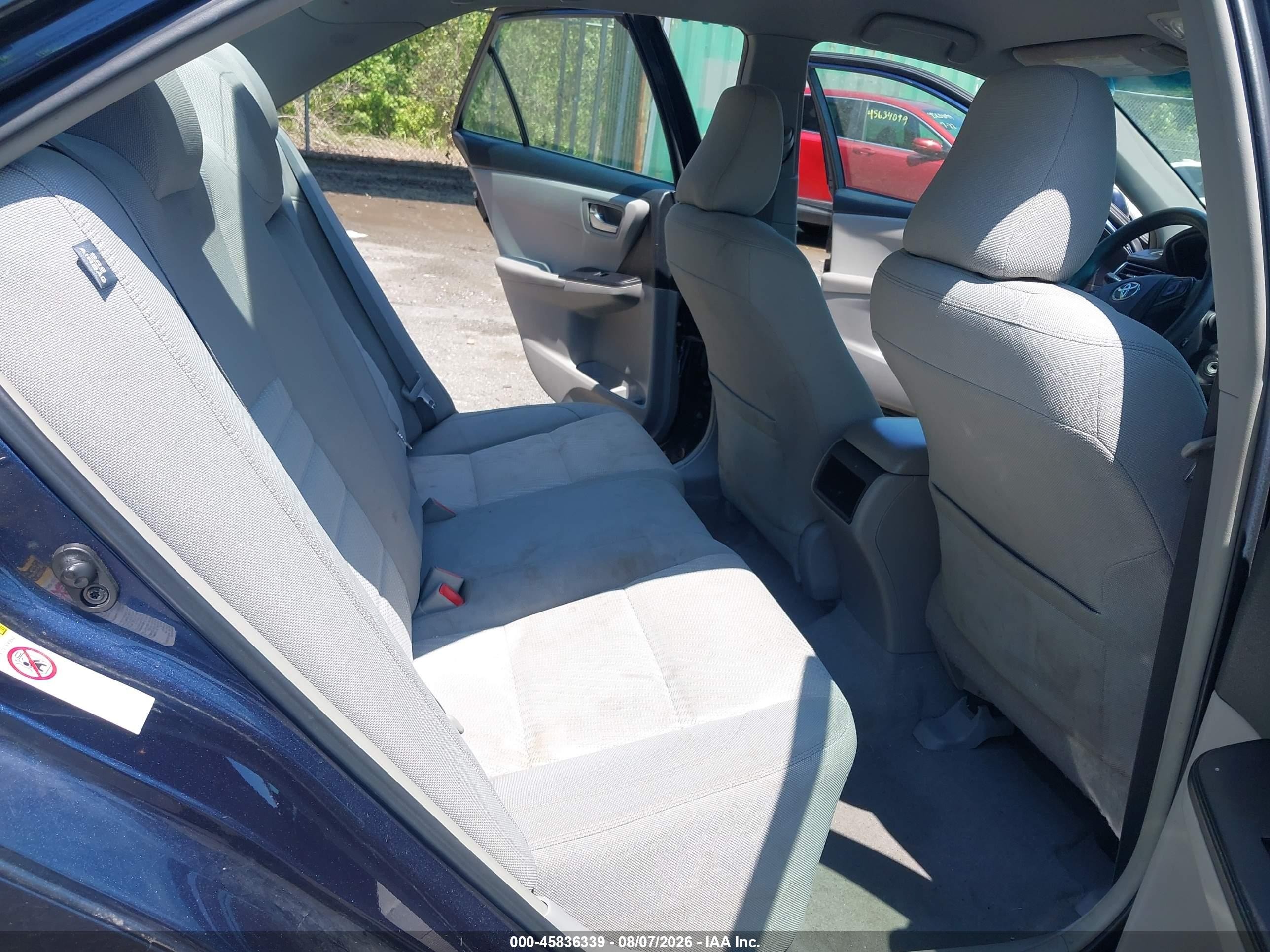 2015 Toyota Camry Le Dark Blue vin: 4T4BF1FK0FR459330