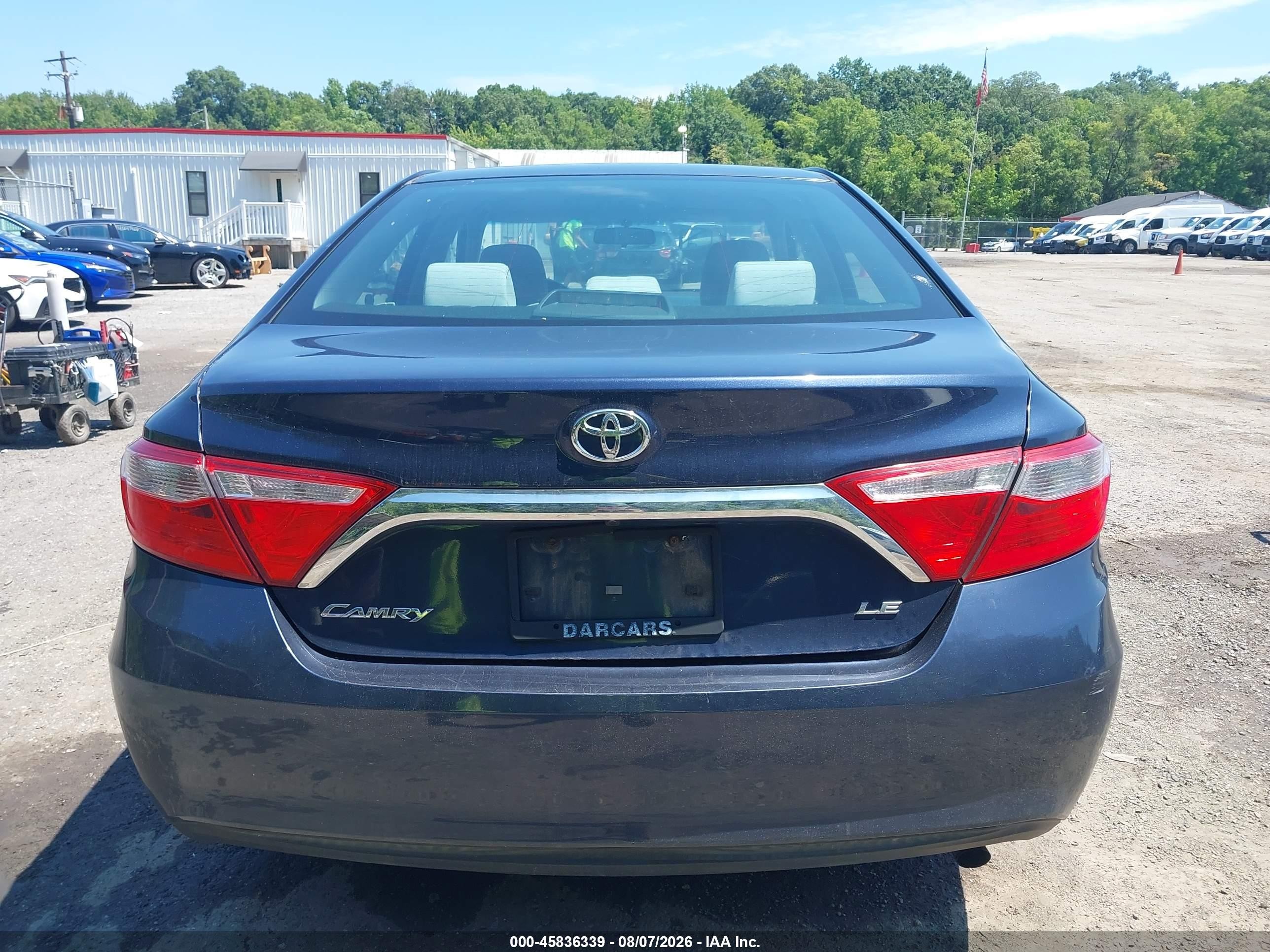 2015 Toyota Camry Le Dark Blue vin: 4T4BF1FK0FR459330