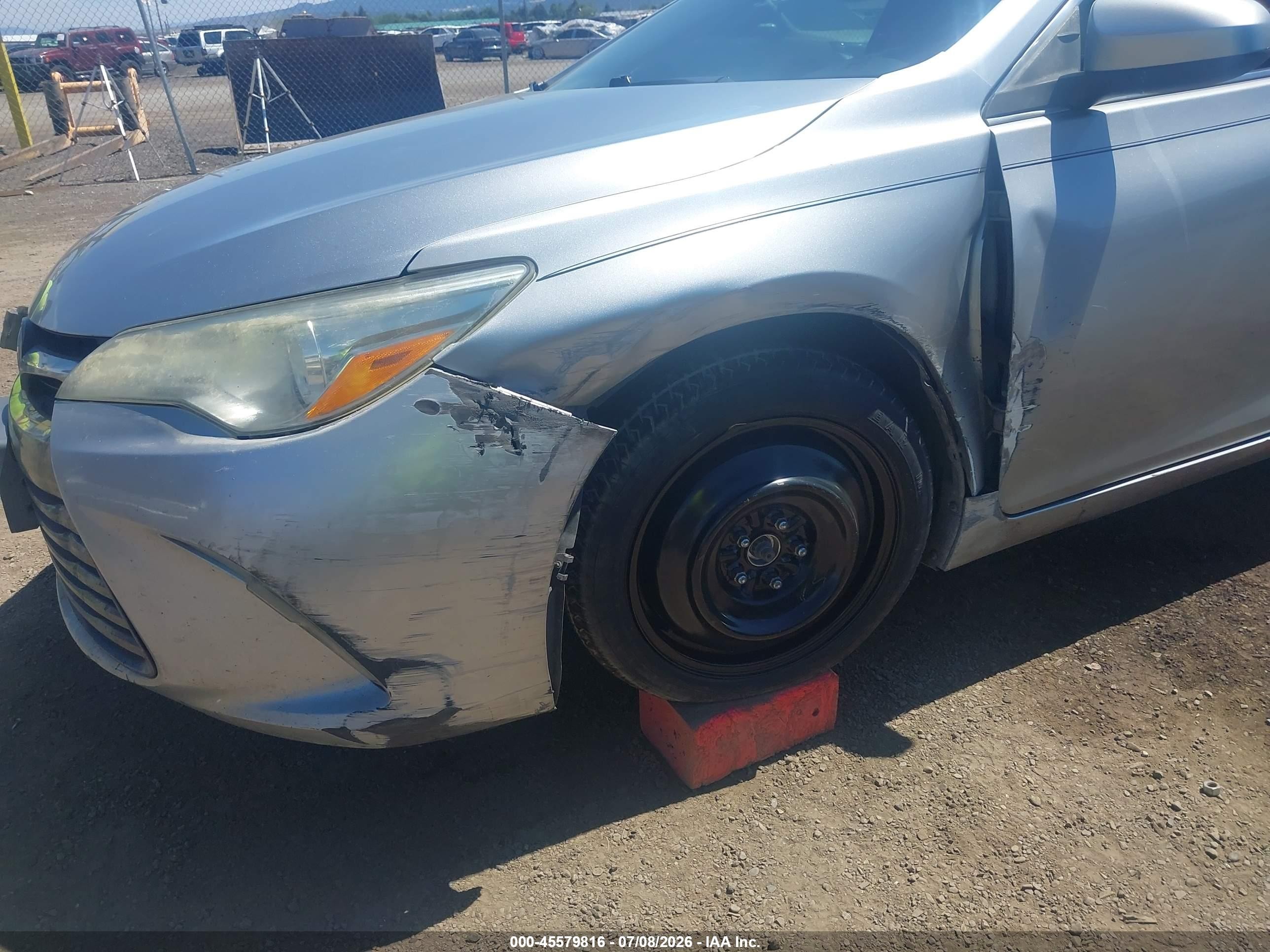 2015 Toyota Camry Le Silver vin: 4T4BF1FK0FR459683