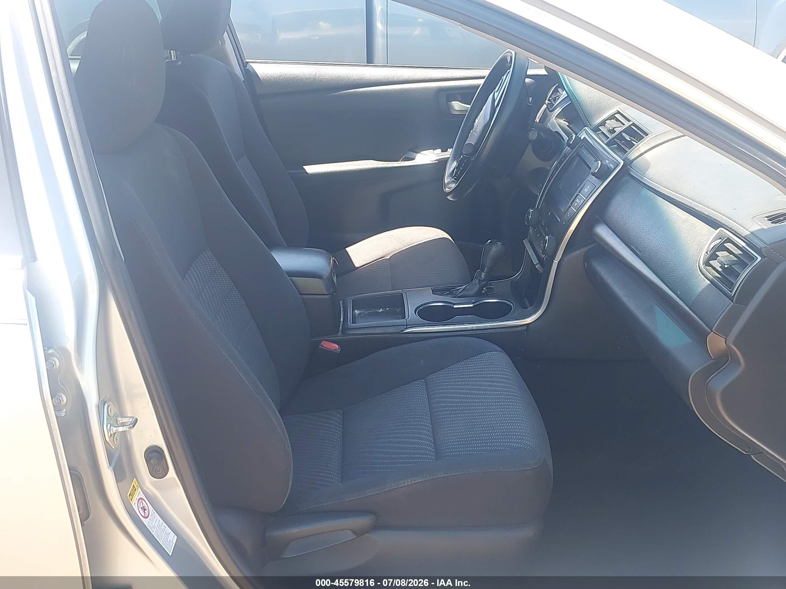 2015 Toyota Camry Le Silver vin: 4T4BF1FK0FR459683