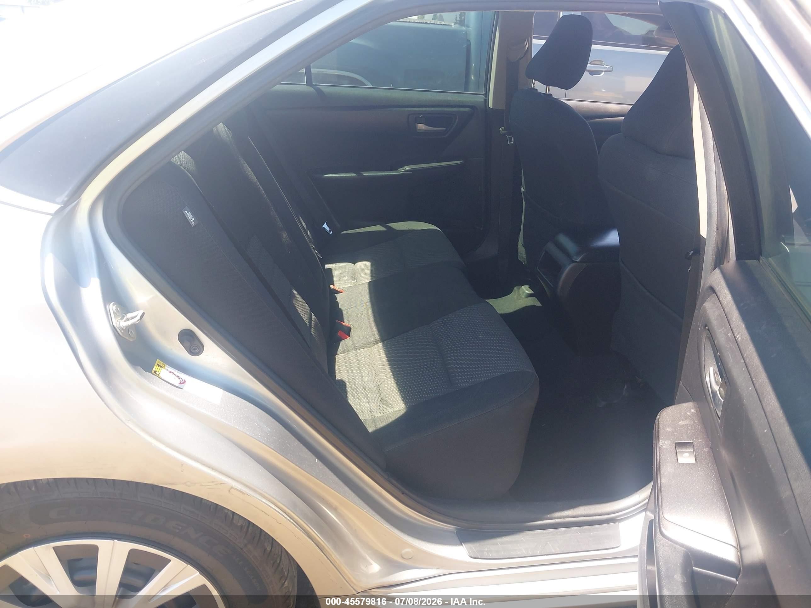 2015 Toyota Camry Le Silver vin: 4T4BF1FK0FR459683