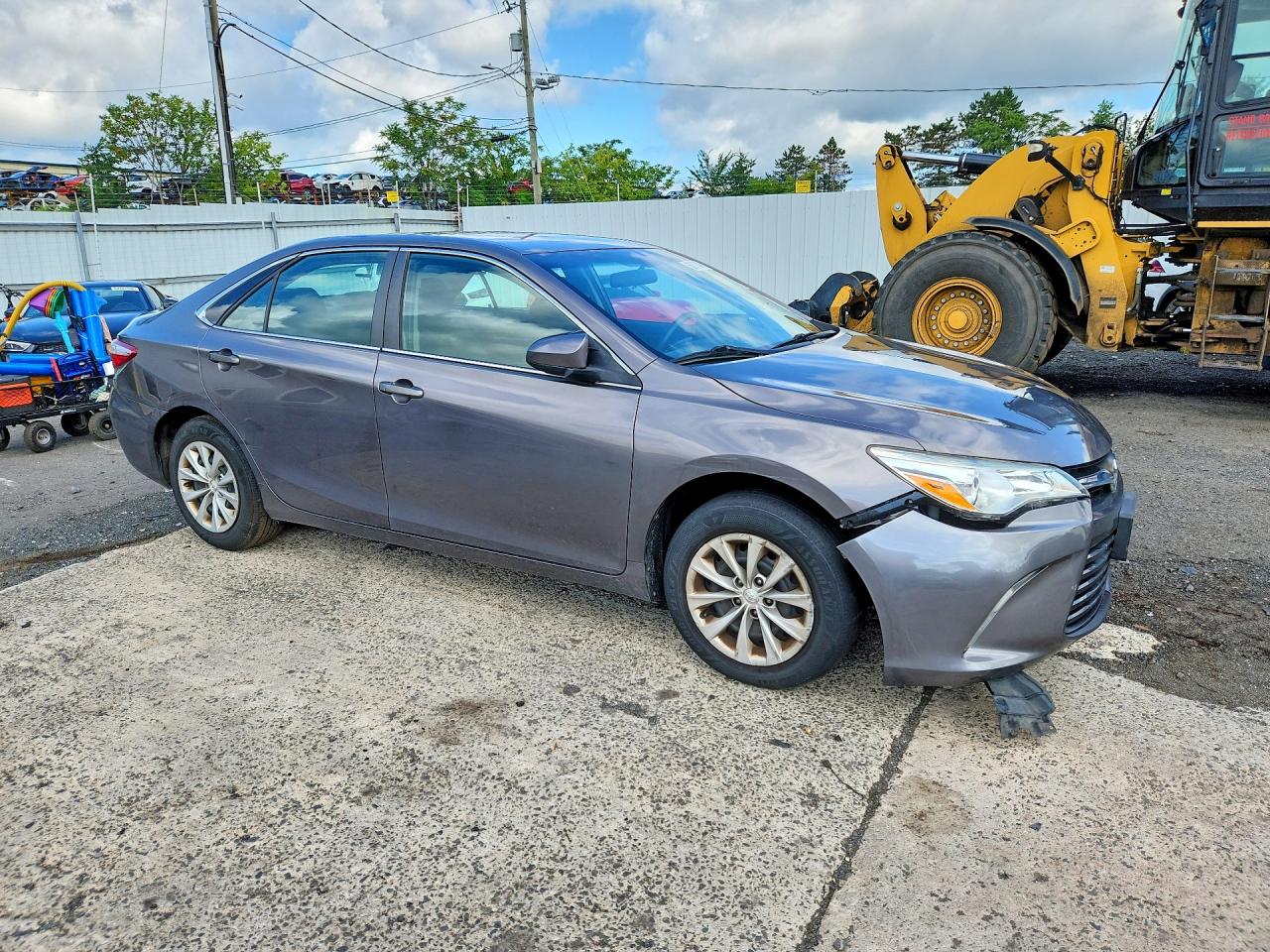 2015 Toyota Camry Le Gray vin: 4T4BF1FK0FR462292