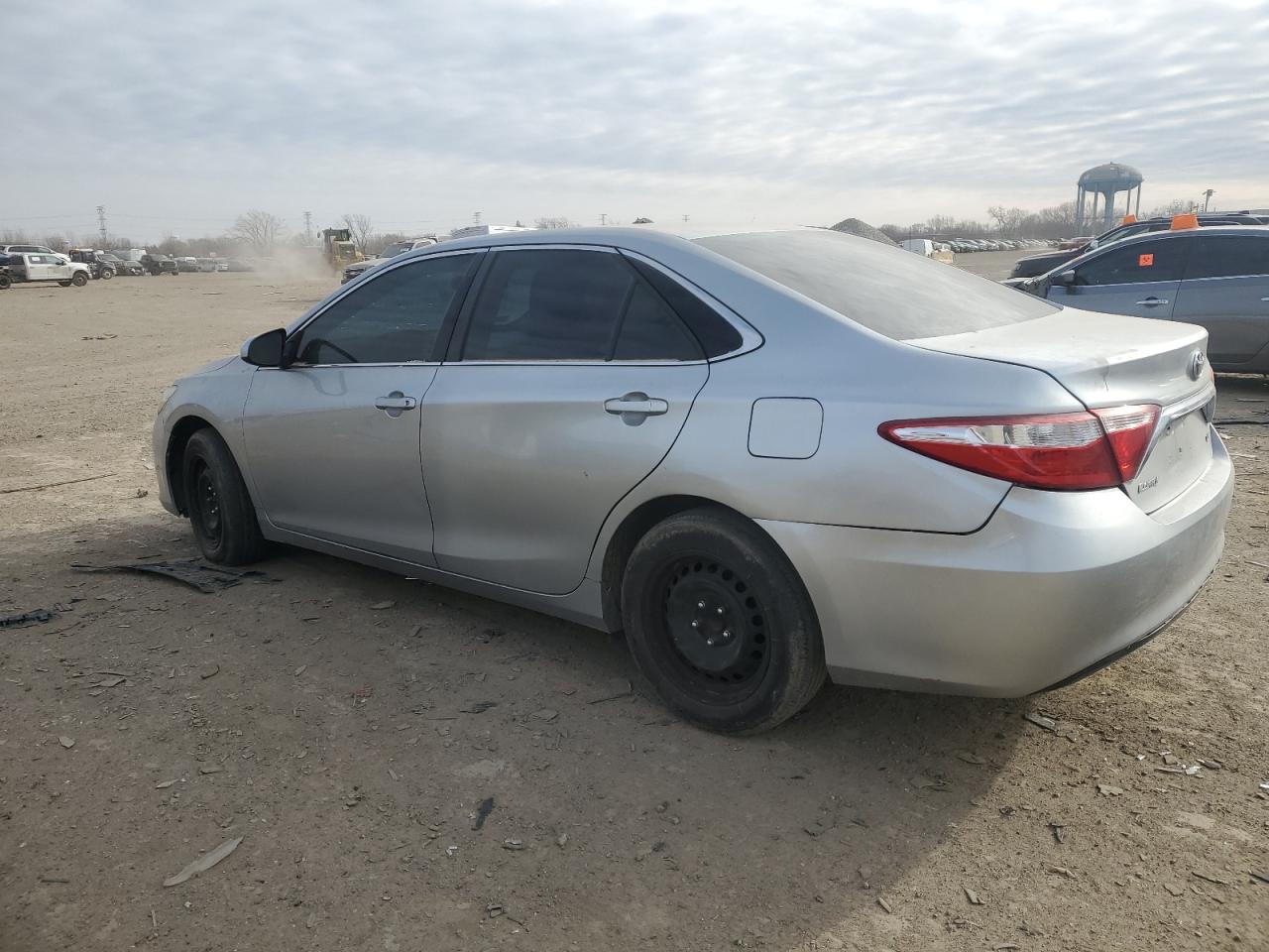 2015 Toyota Camry Le Silver vin: 4T4BF1FK0FR467976