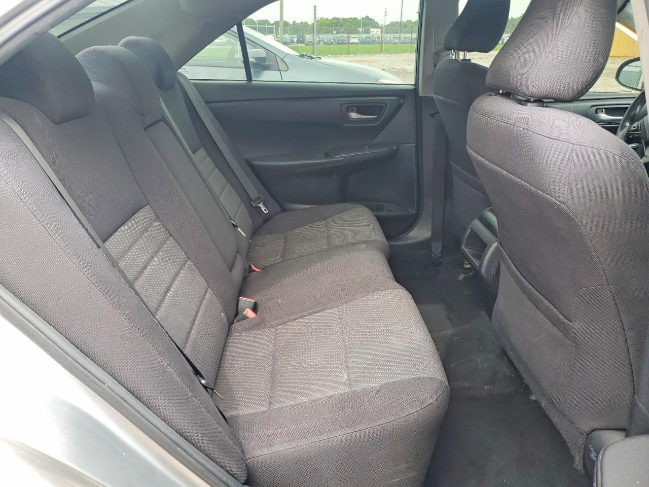 2015 Toyota Camry Le Silver vin: 4T4BF1FK0FR467976