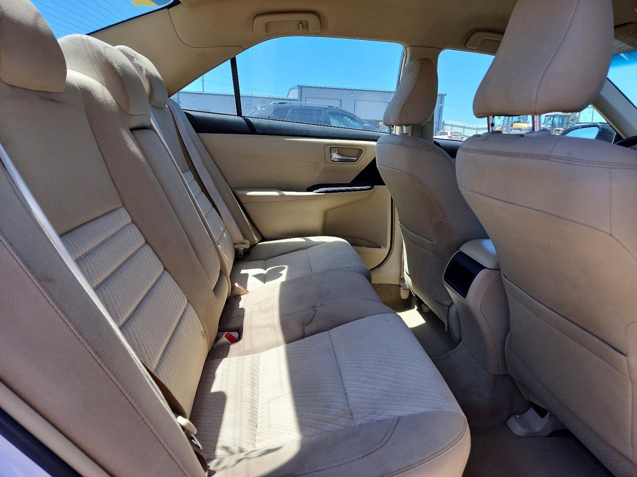 2015 Toyota Camry Le Белый vin: 4T4BF1FK0FR469372