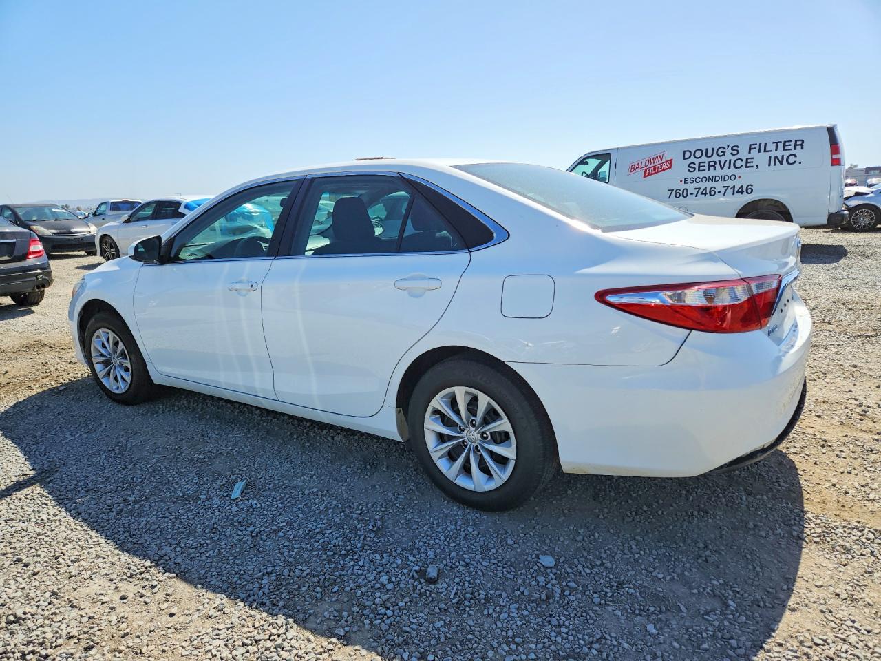 2015 Toyota Camry Le Белый vin: 4T4BF1FK0FR471073