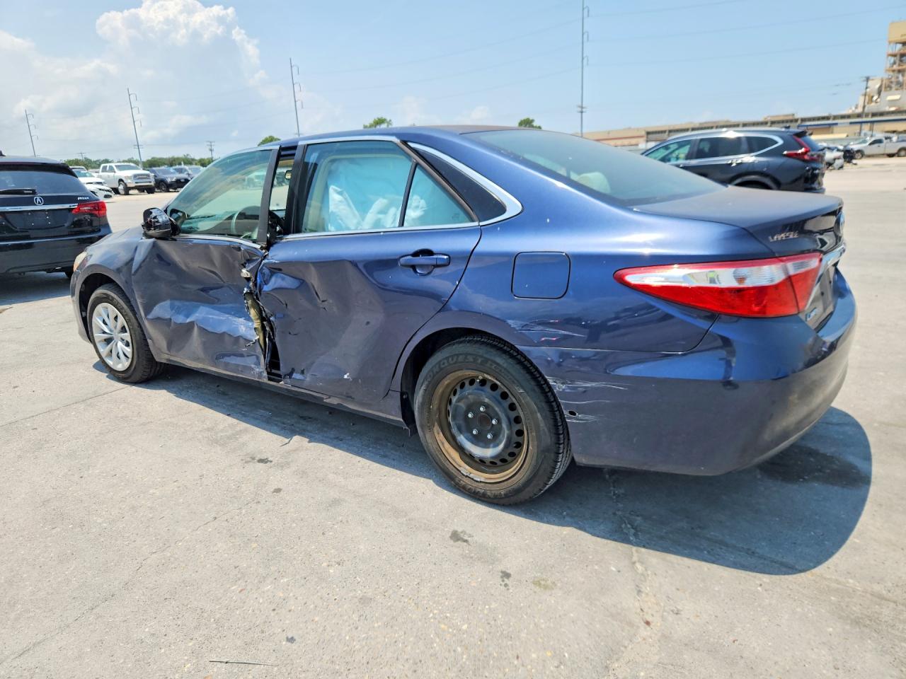 2015 Toyota Camry Le Blue vin: 4T4BF1FK0FR483580