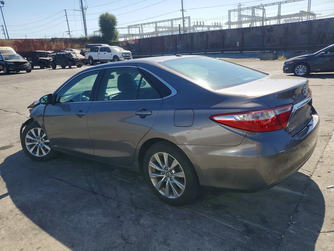 2015 Toyota Camry Xle Gray vin: 4T4BF1FK0FR495504
