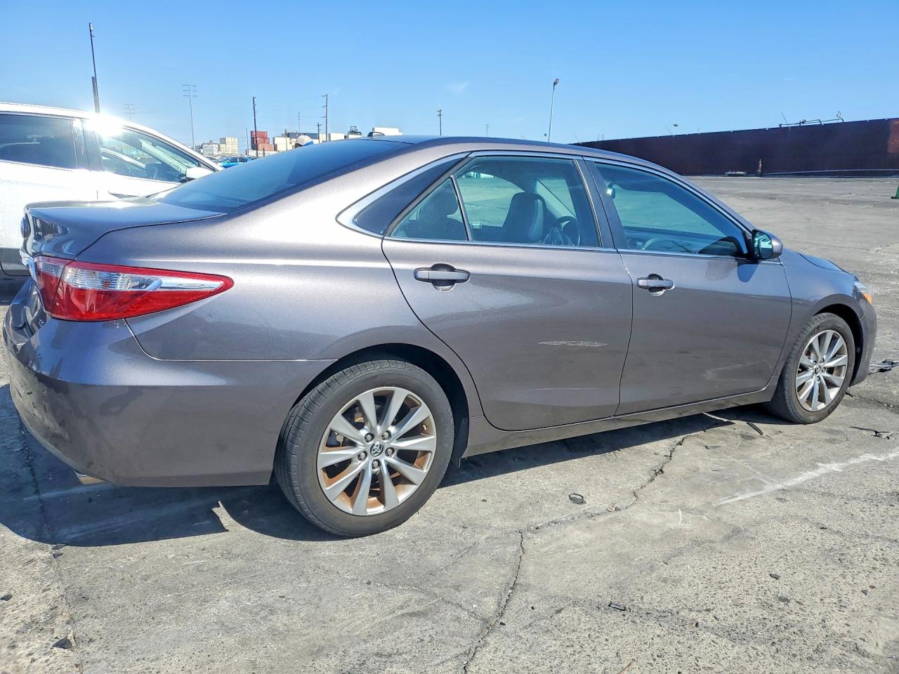 2015 Toyota Camry Xle Gray vin: 4T4BF1FK0FR495504