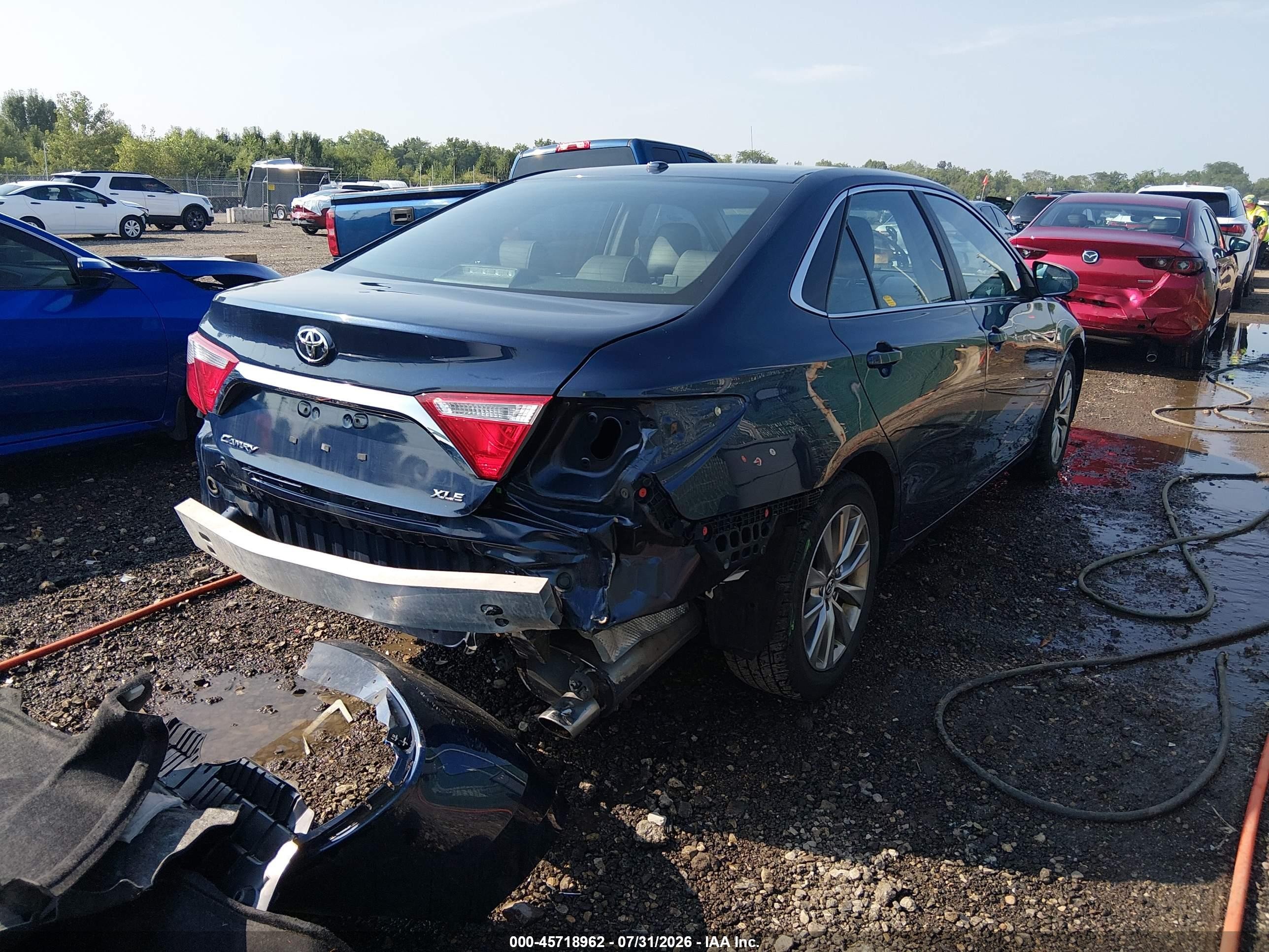 2015 Toyota Camry Xle Blue vin: 4T4BF1FK0FR497883
