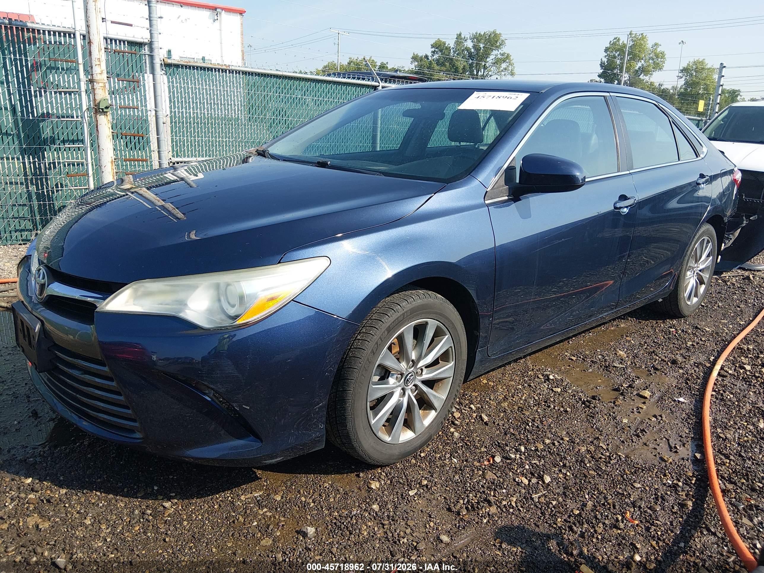 2015 Toyota Camry Xle Blue vin: 4T4BF1FK0FR497883