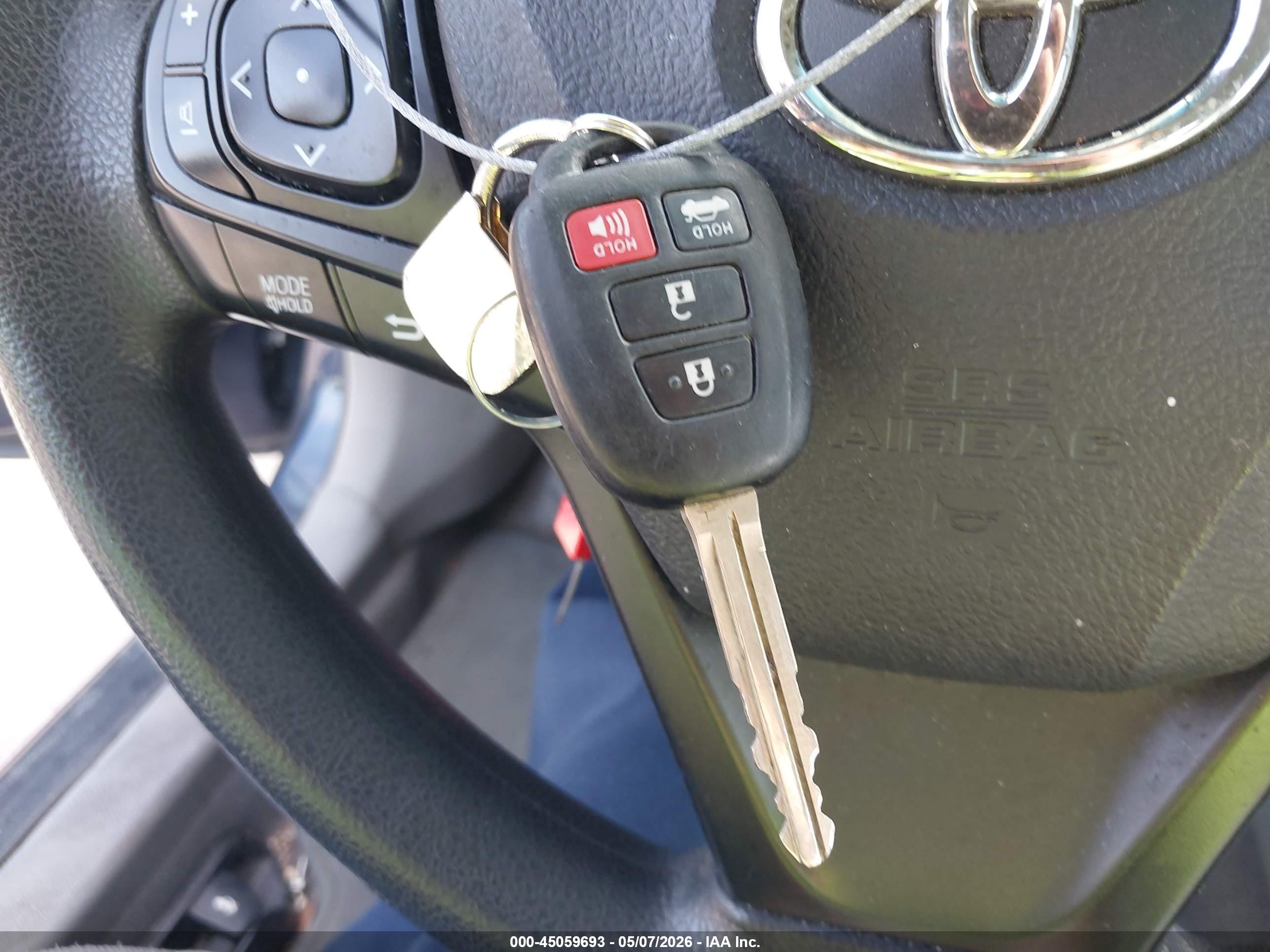 2016 Toyota Camry Le Blue vin: 4T4BF1FK0GR561504