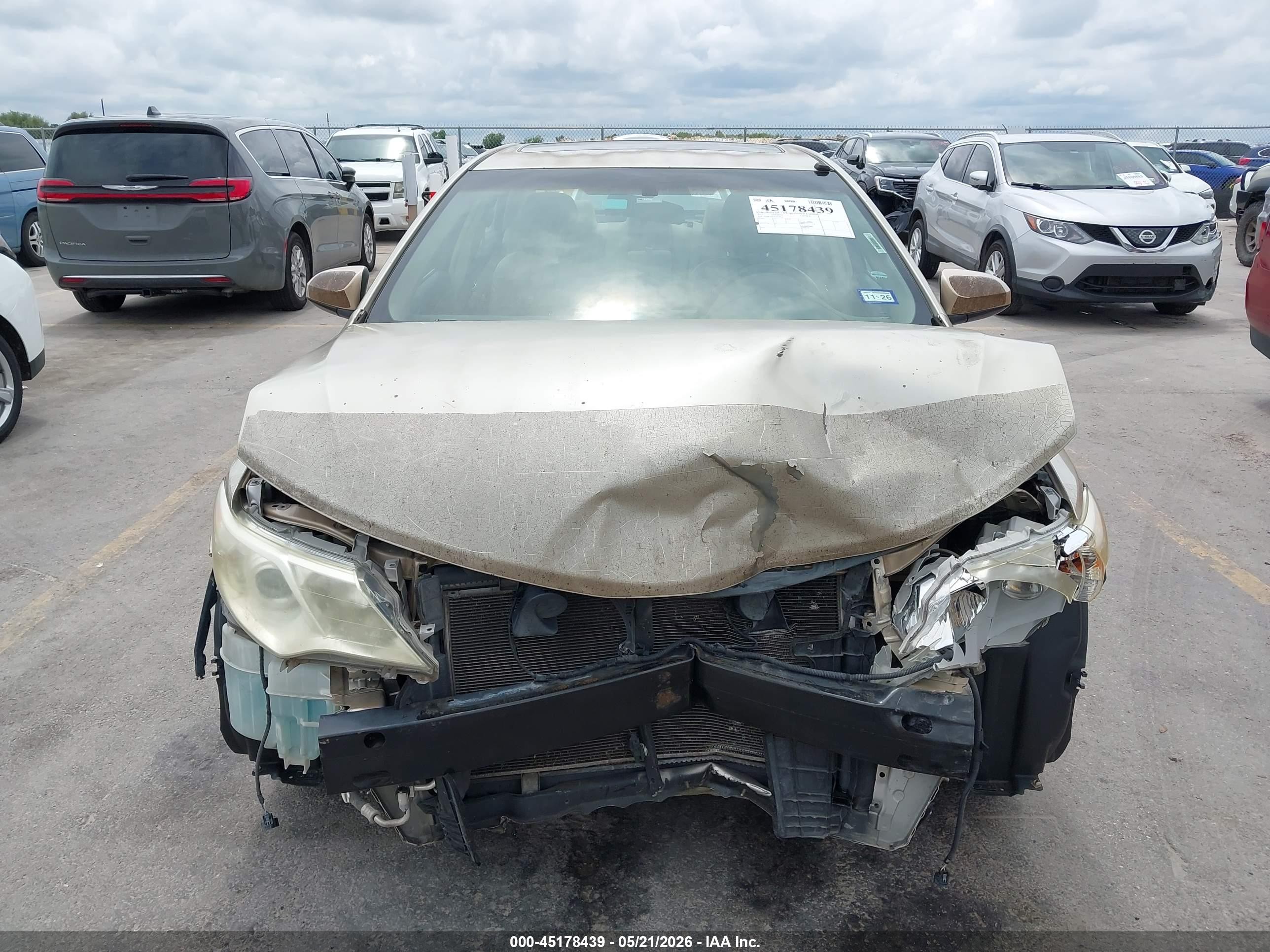 2012 Toyota Camry Xle Gold vin: 4T4BF1FK1CR170193