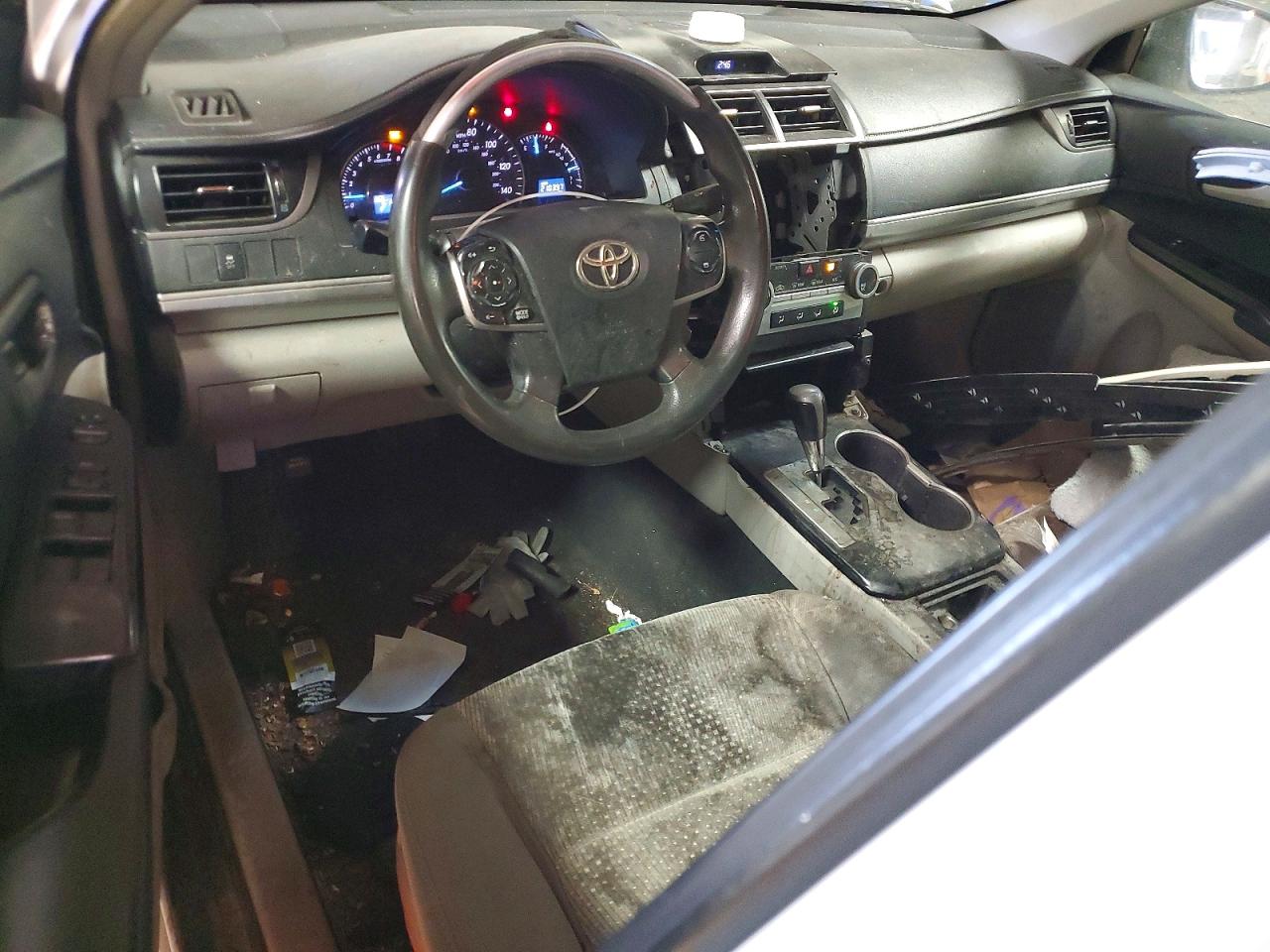 2012 Toyota Camry Base White vin: 4T4BF1FK1CR200874
