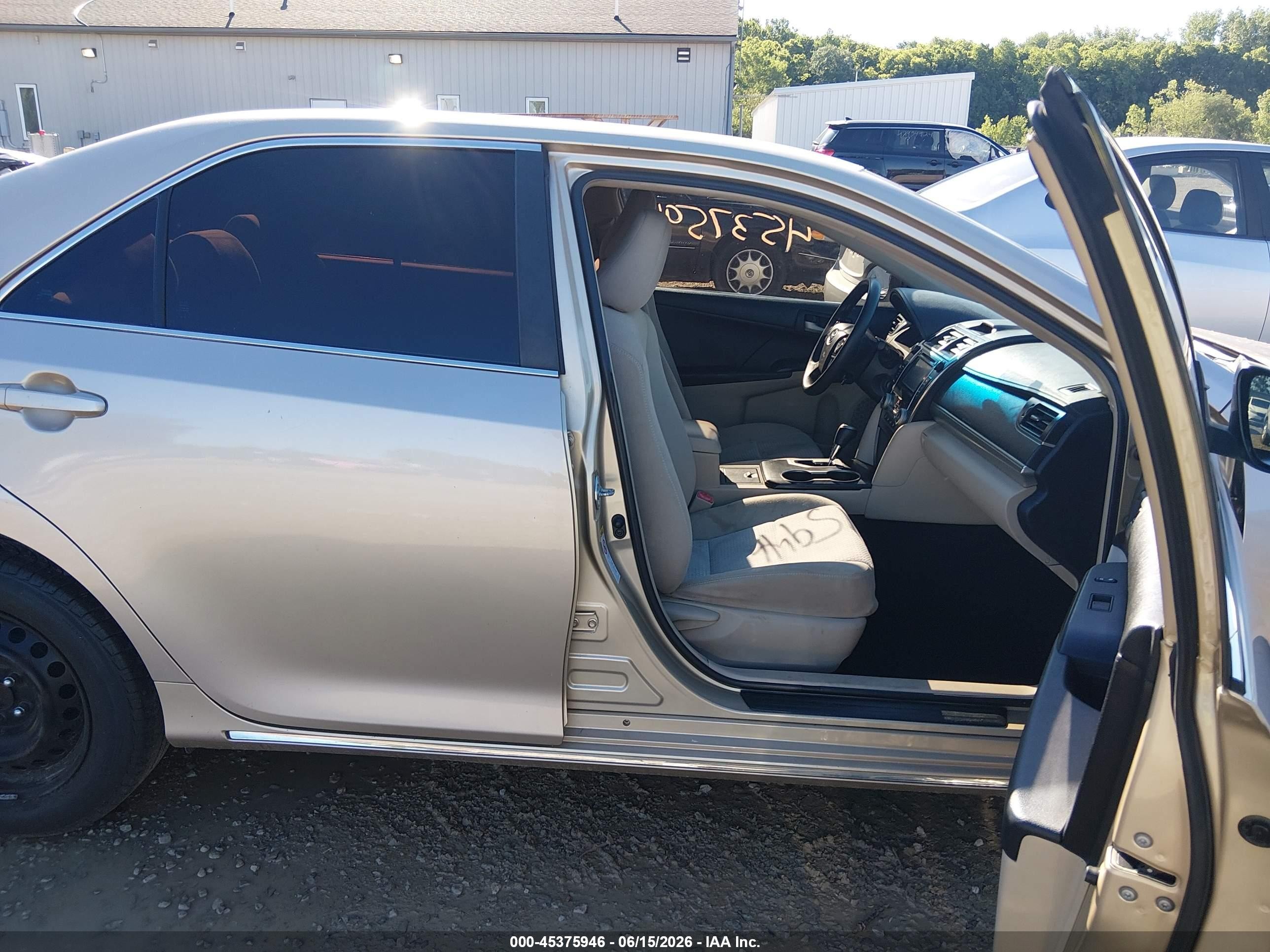 2012 Toyota Camry Le Бежевый vin: 4T4BF1FK1CR212765
