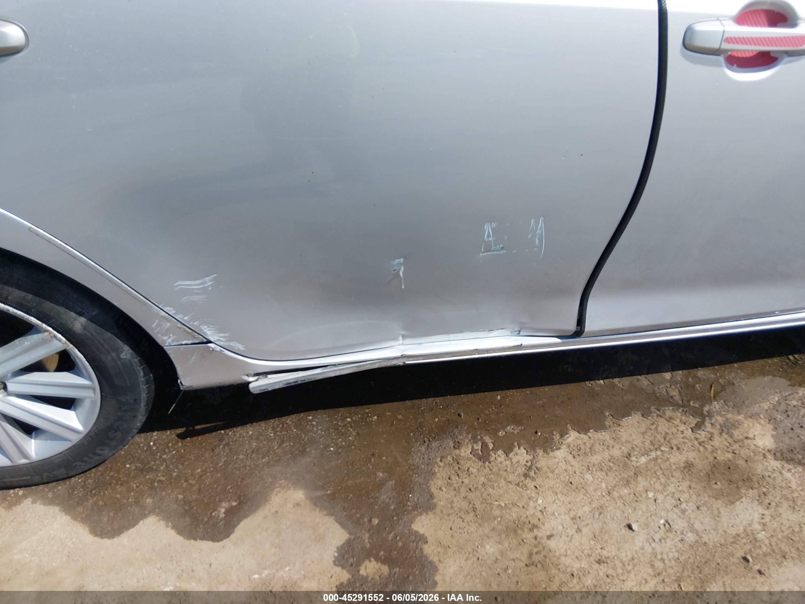 2012 Toyota Camry Xle Silver vin: 4T4BF1FK1CR212913