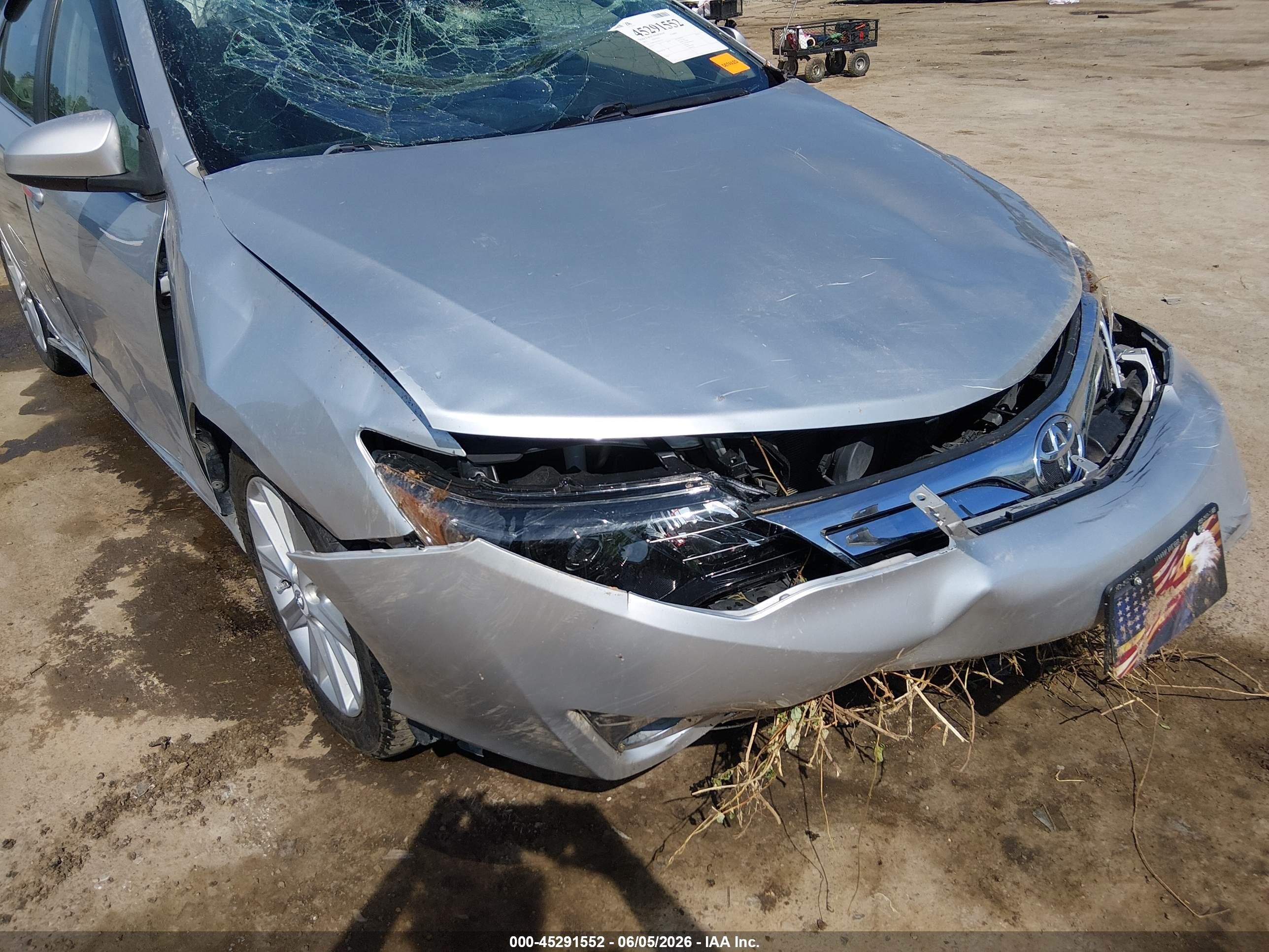2012 Toyota Camry Xle Silver vin: 4T4BF1FK1CR212913