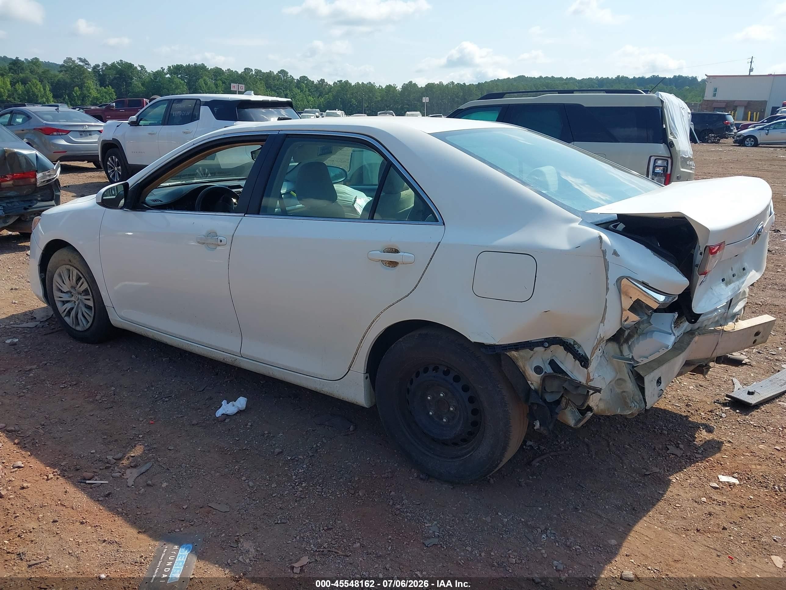 2012 Toyota Camry L White vin: 4T4BF1FK1CR219523