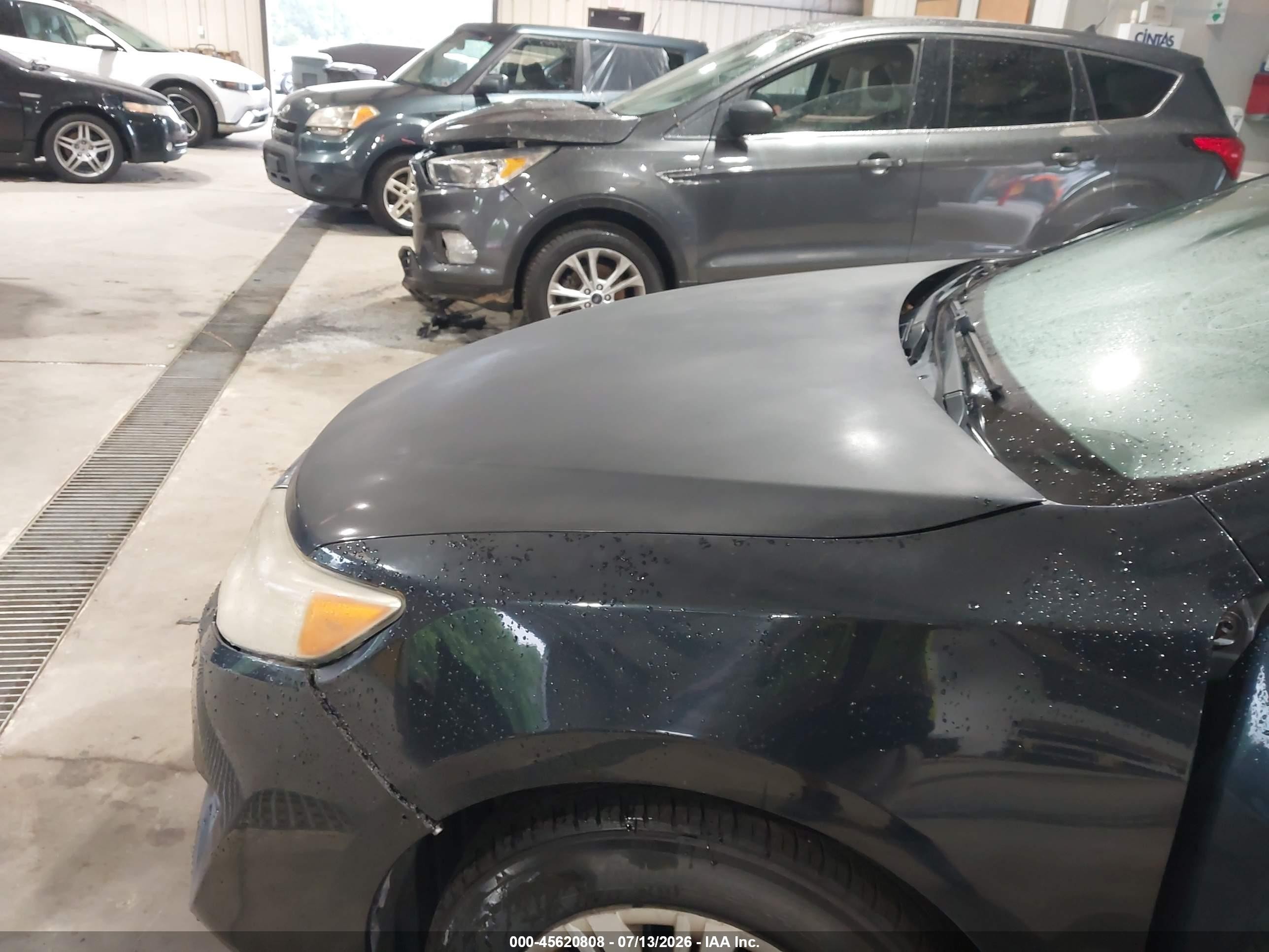 2012 Toyota Camry Le Blue vin: 4T4BF1FK1CR246172