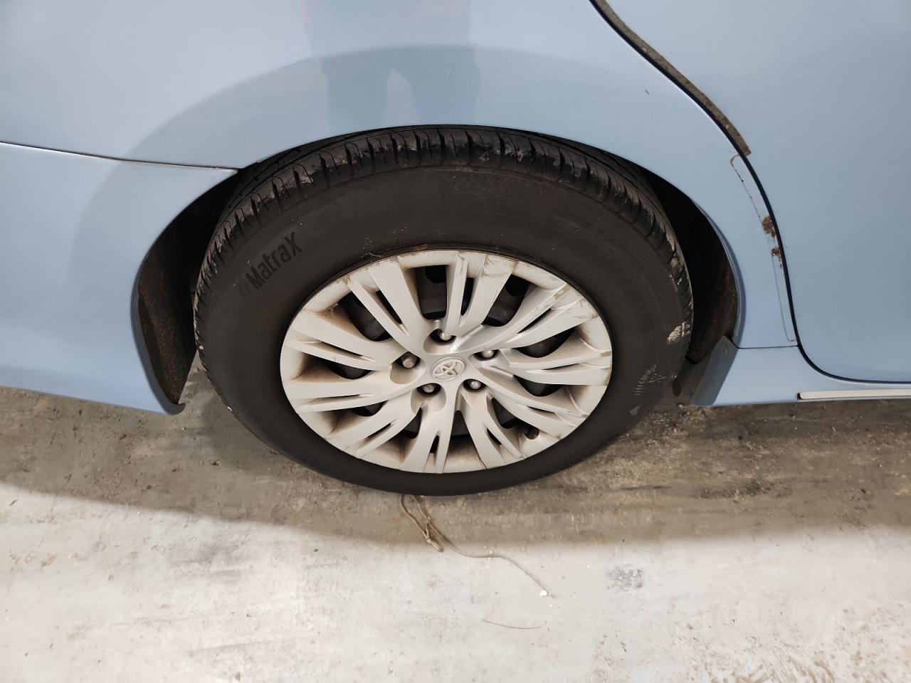 2013 Toyota Camry Le Blue vin: 4T4BF1FK1DR279819 Damage: Right Rear Wheel Cover, Curb Rash, > 12 Inches