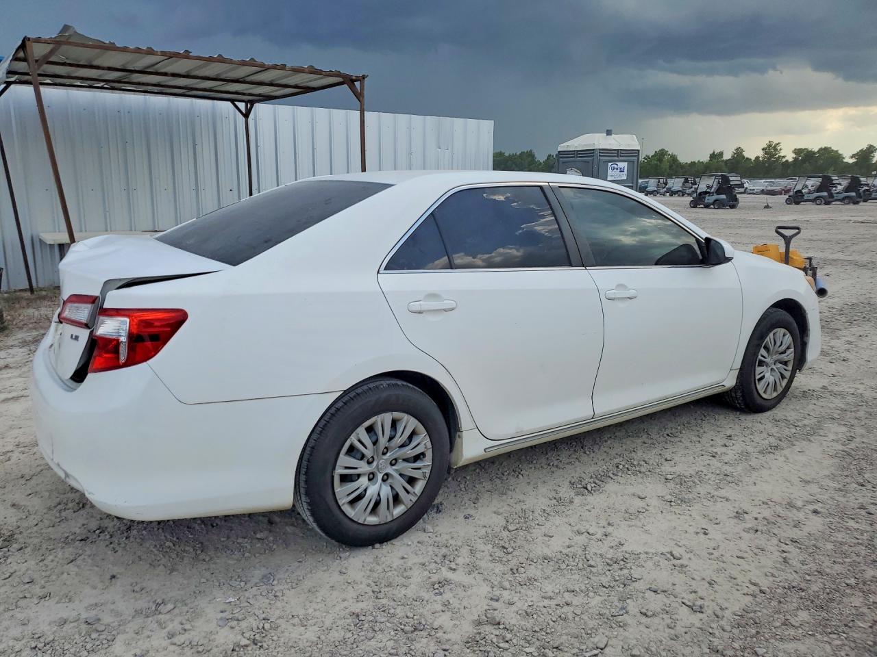 2013 Toyota Camry White vin: 4T4BF1FK1DR282493