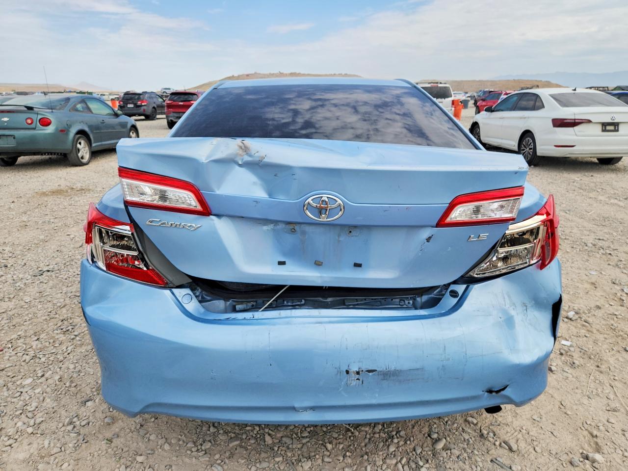 2013 Toyota Camry Le Blue vin: 4T4BF1FK1DR300832