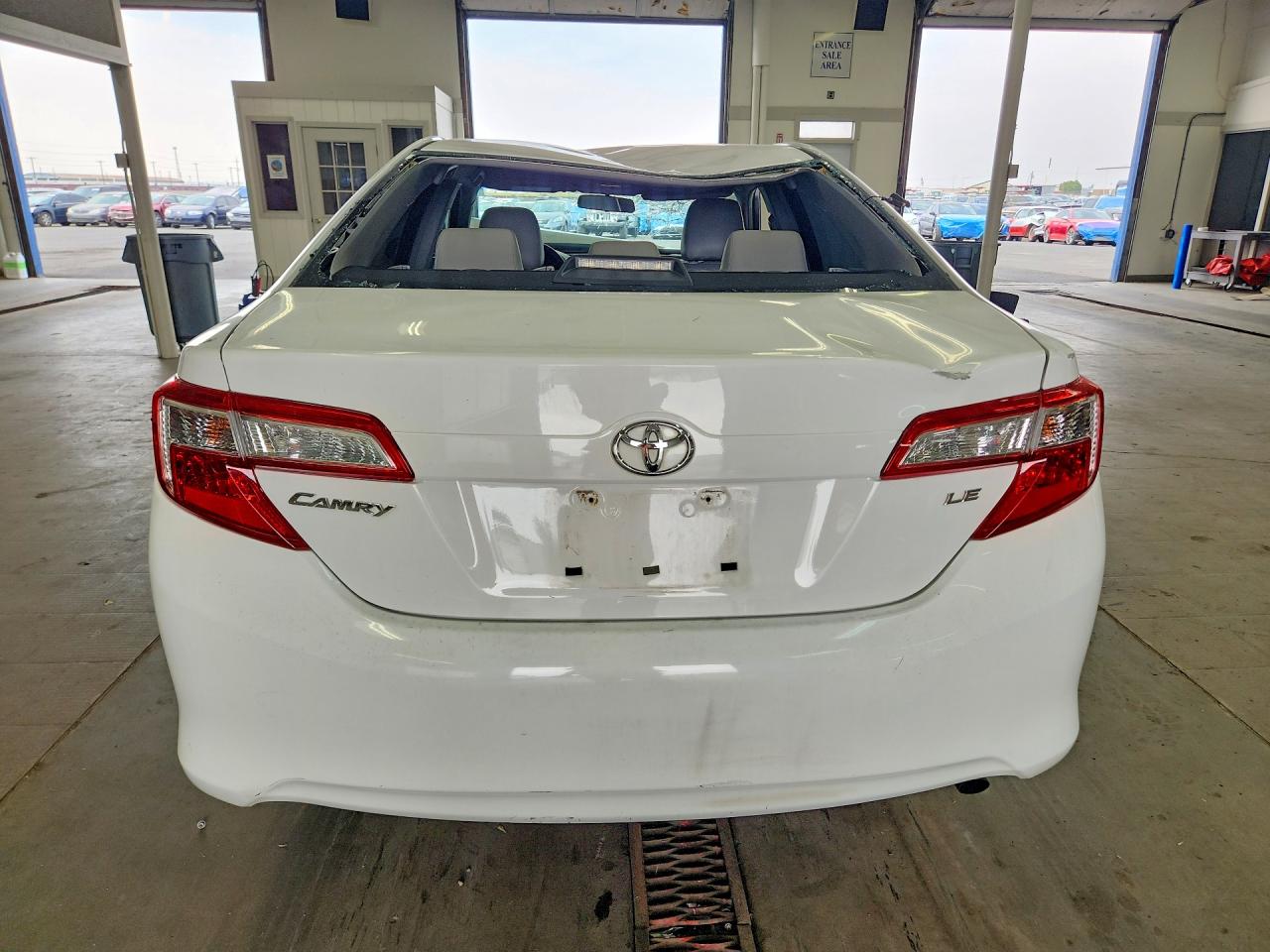 2013 Toyota Camry Le White vin: 4T4BF1FK1DR302385
