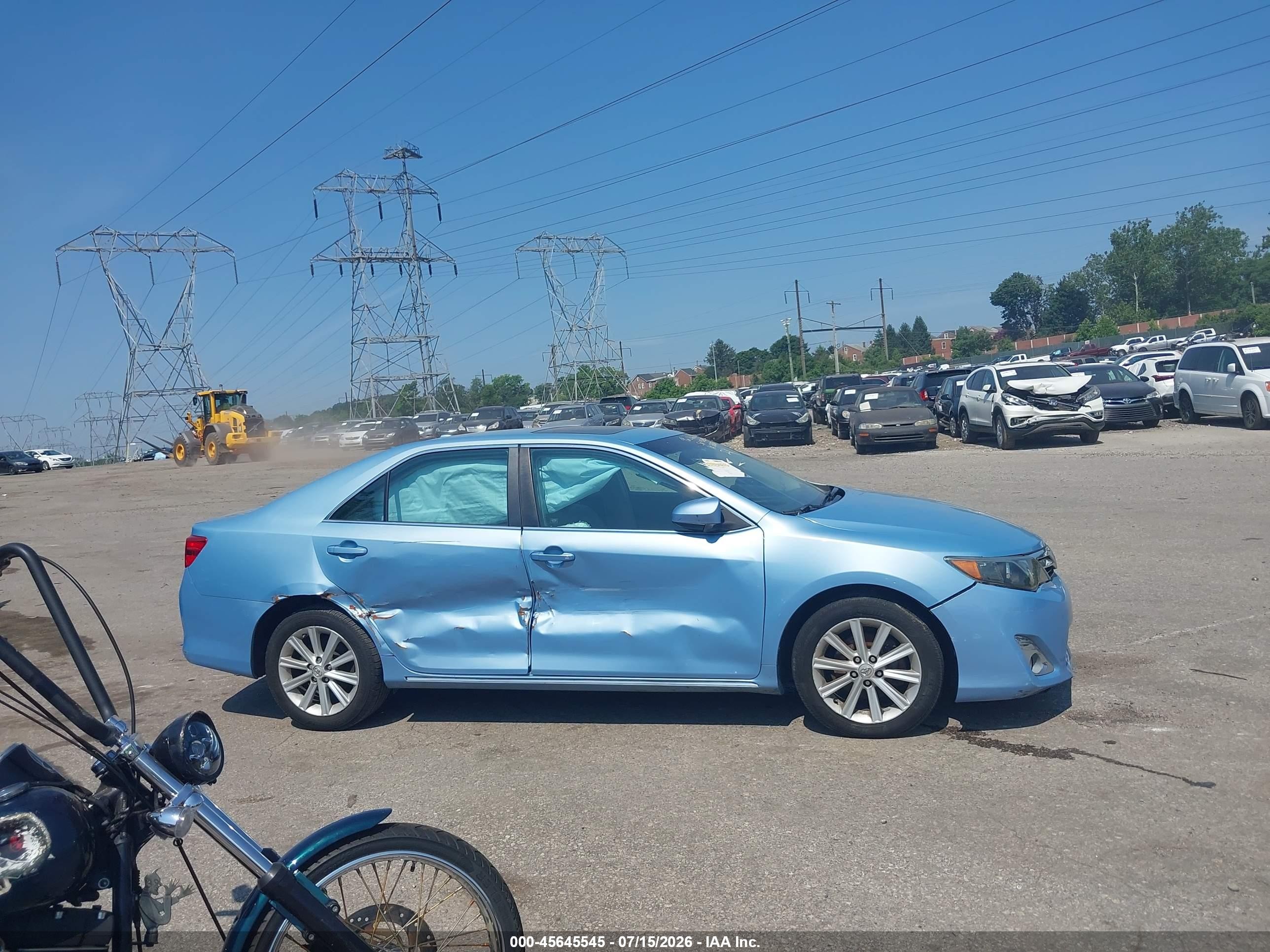 2013 Toyota Camry Xle Light Blue vin: 4T4BF1FK1DR325097