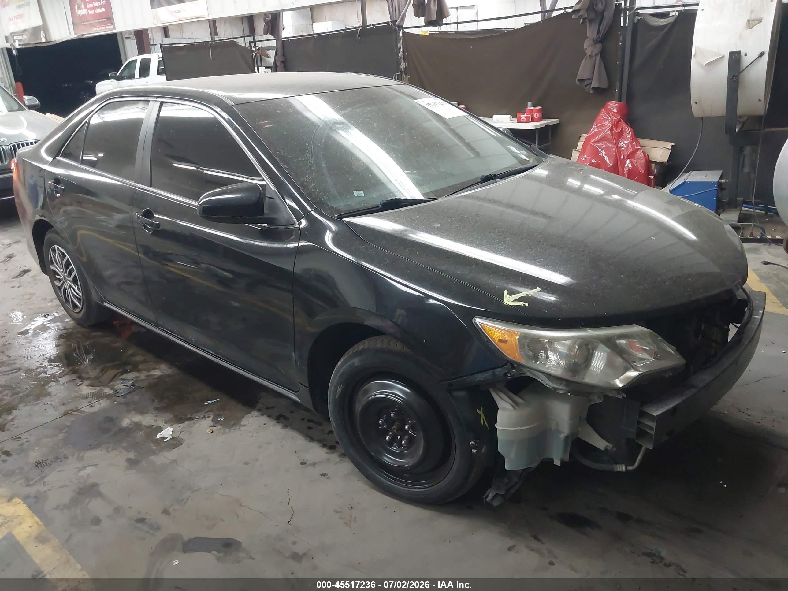 2014 Toyota Camry Le Gray vin: 4T4BF1FK1ER338885
