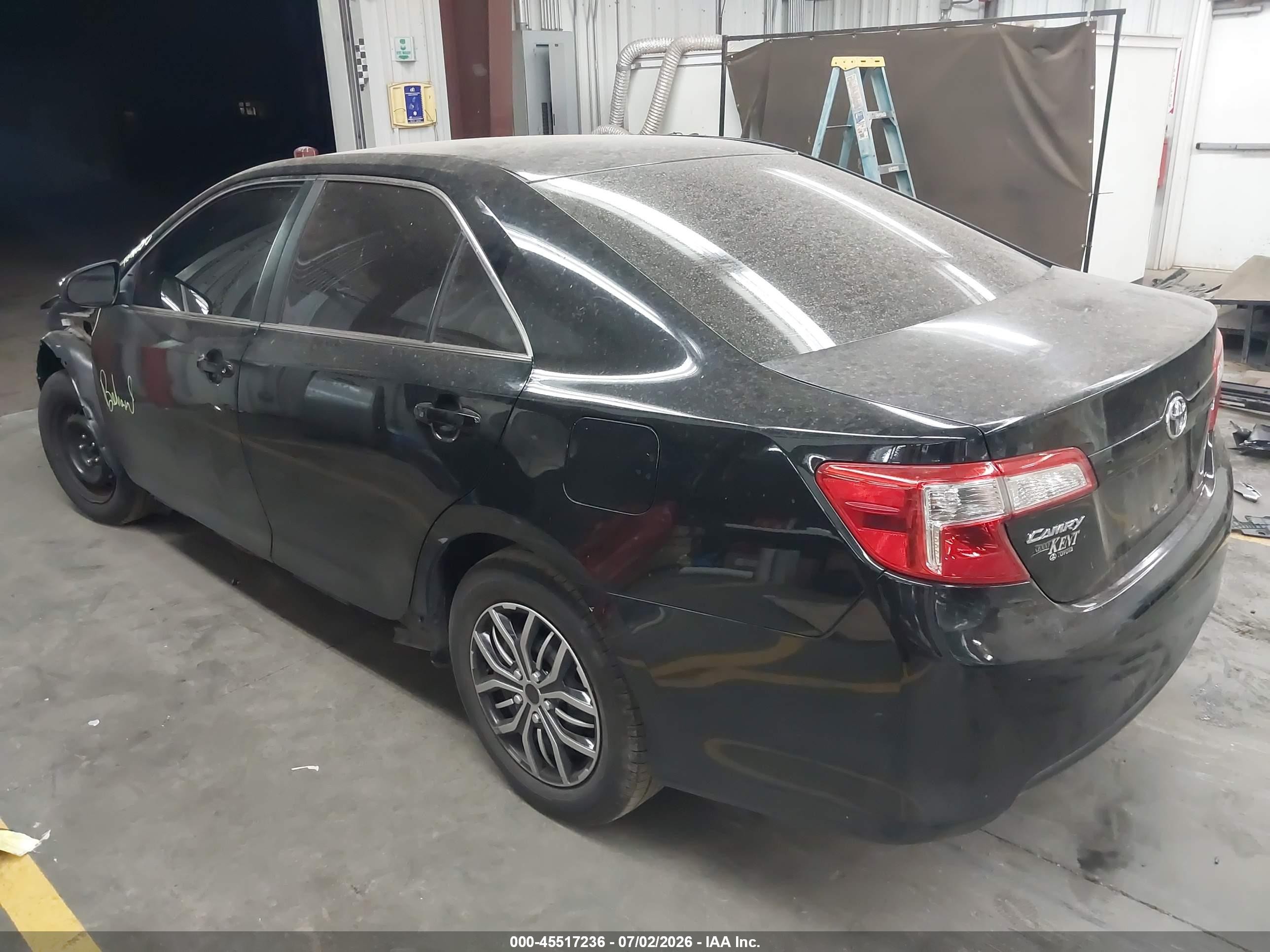 2014 Toyota Camry Le Gray vin: 4T4BF1FK1ER338885