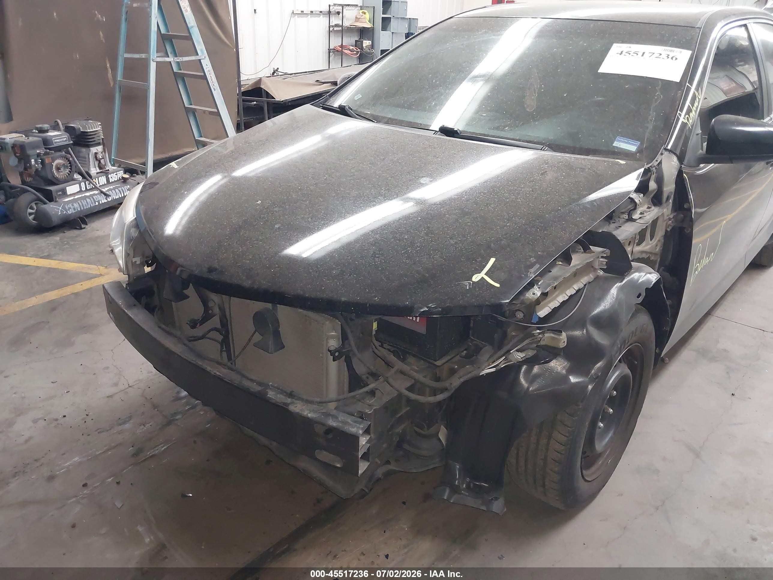 2014 Toyota Camry Le Gray vin: 4T4BF1FK1ER338885