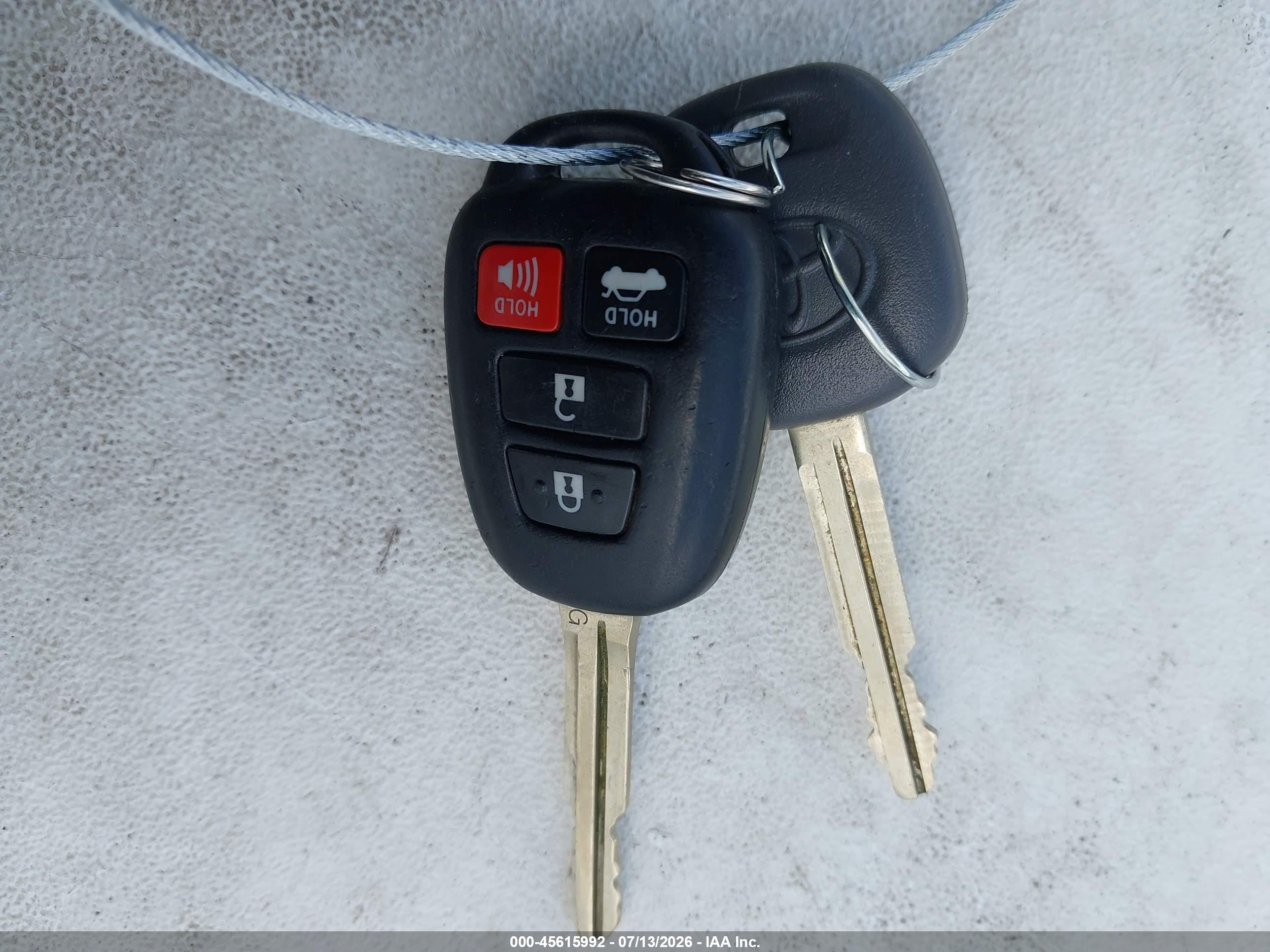 2014 Toyota Camry Le Серый vin: 4T4BF1FK1ER346937
